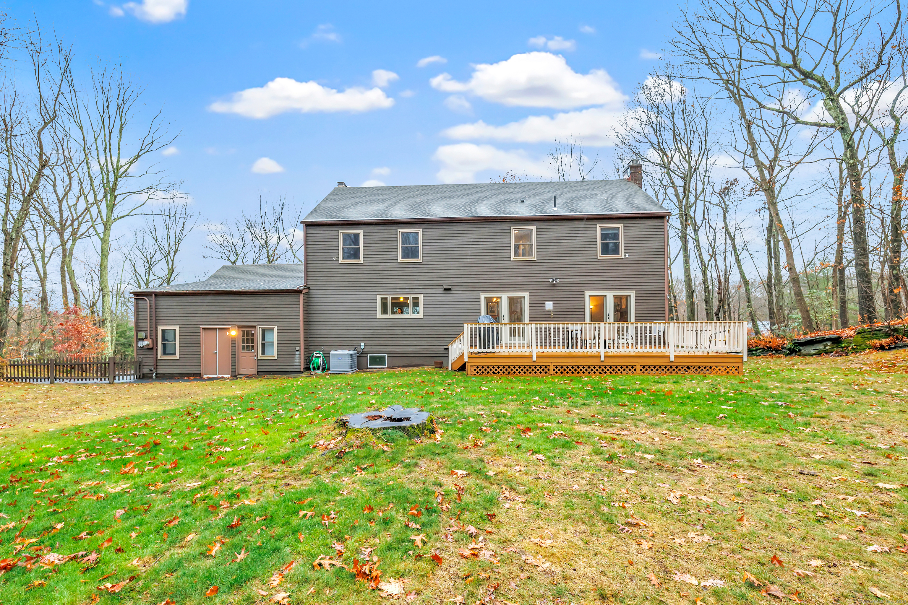 12 Indian Ledge Drive