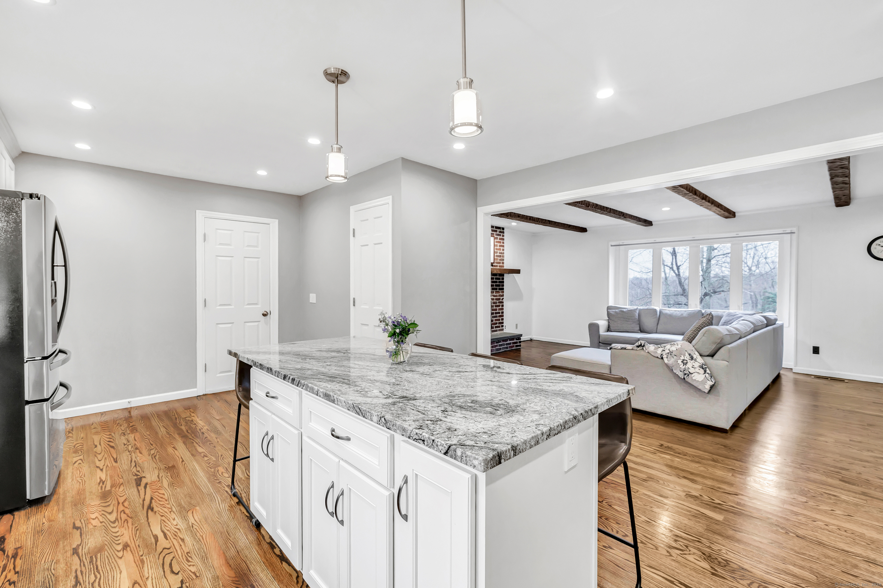 12 Indian Ledge Drive