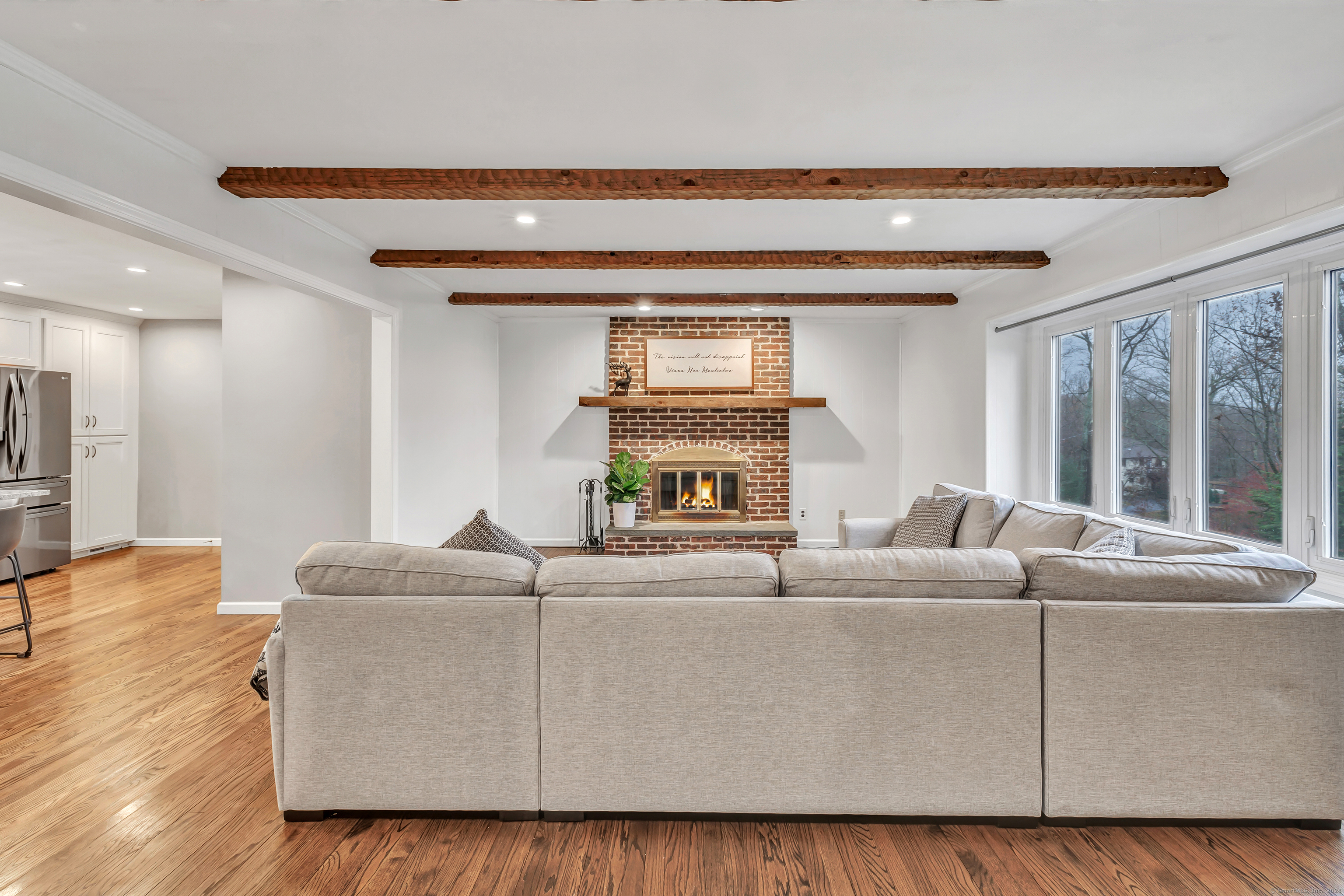 12 Indian Ledge Drive