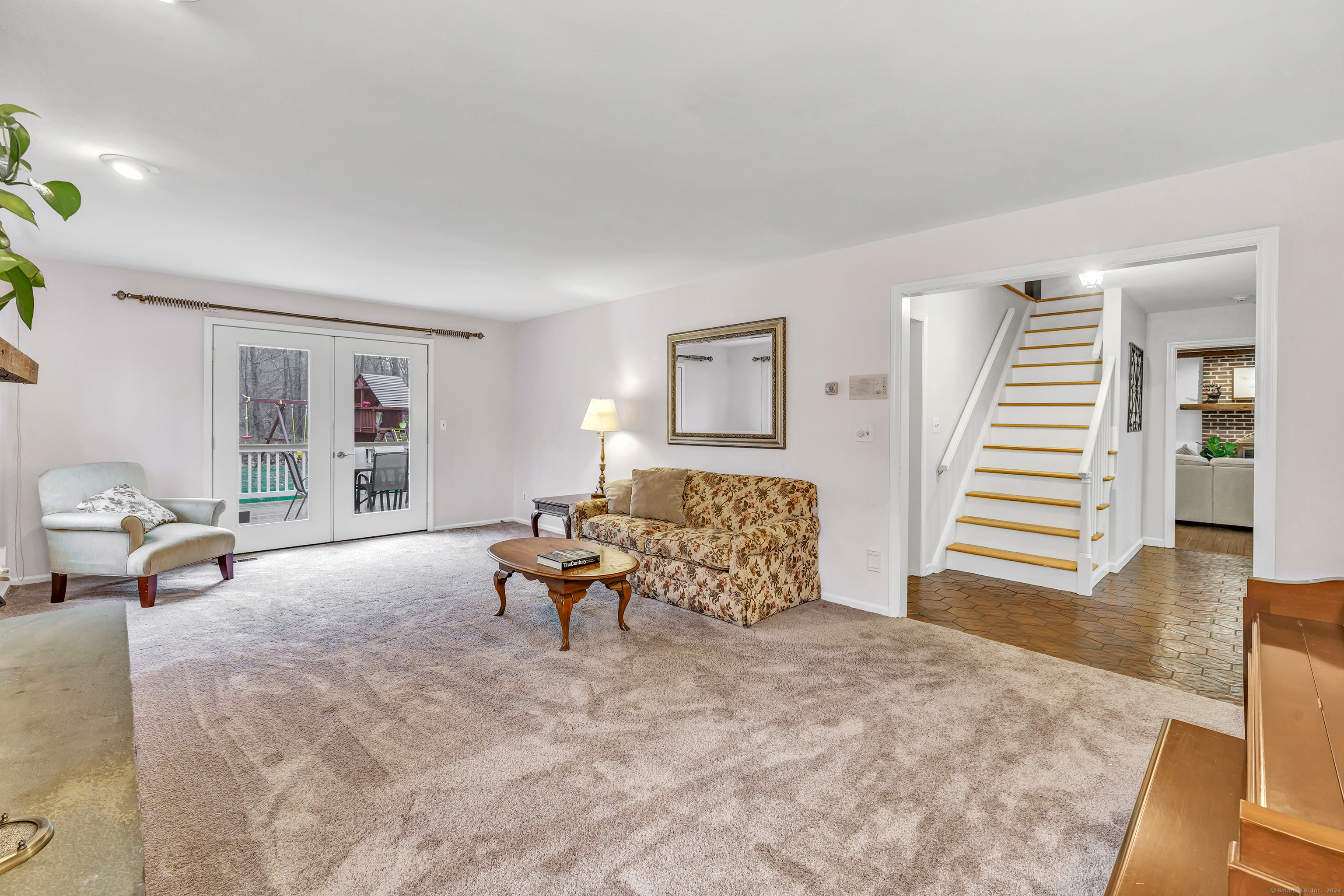 12 Indian Ledge Drive