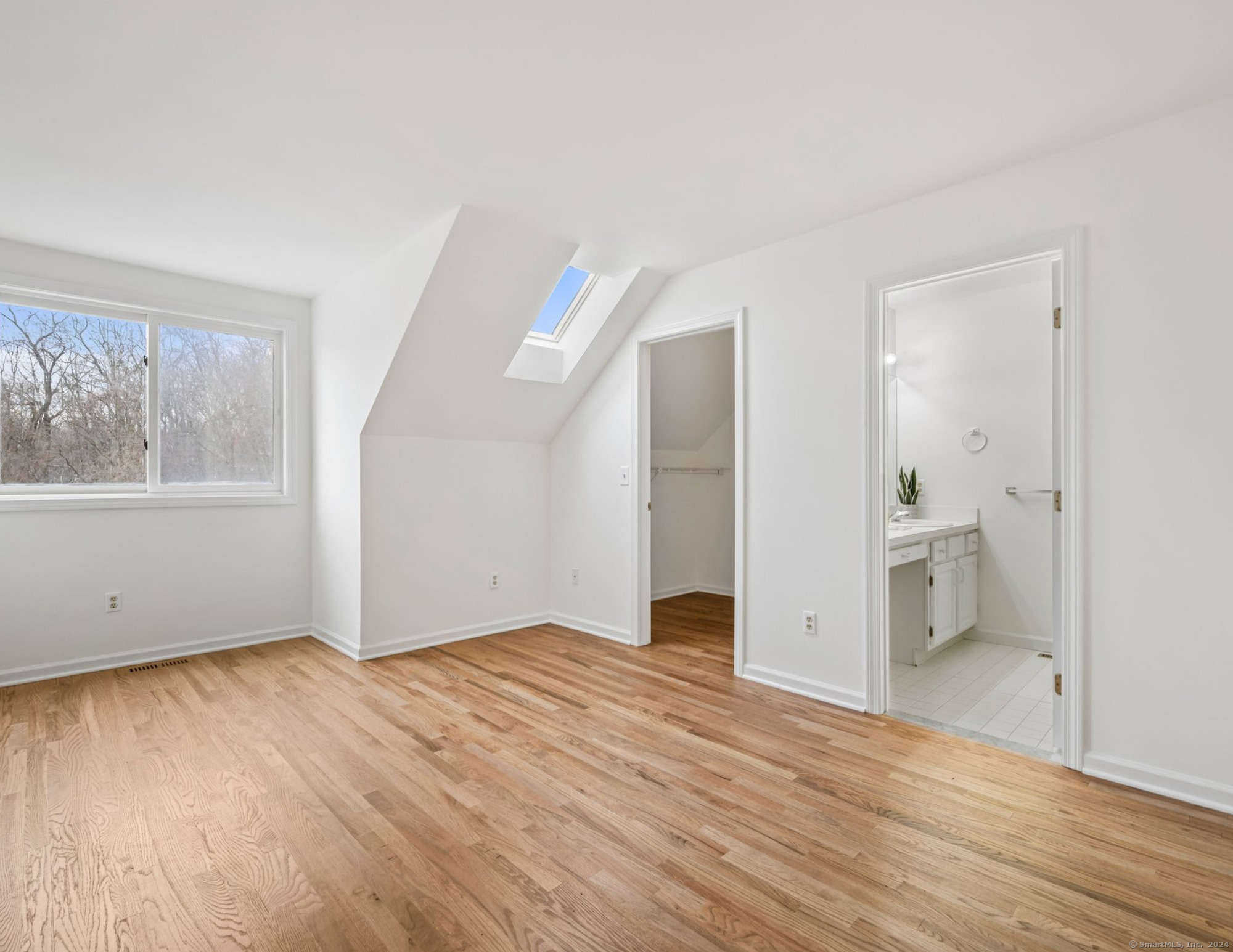353 Summerfield Gardens 353