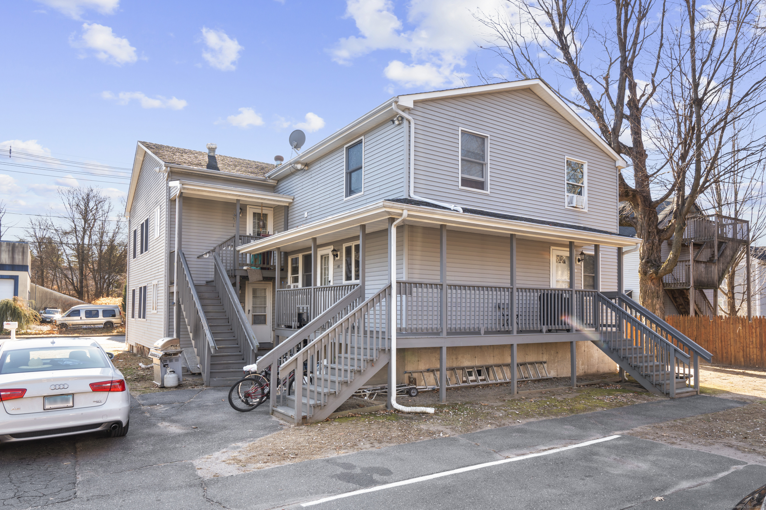 189 East Main Street