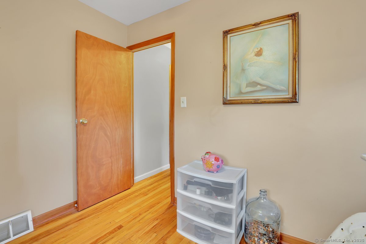 89 Clearview Avenue
