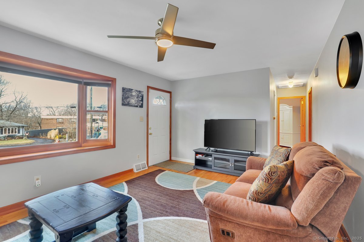 89 Clearview Avenue