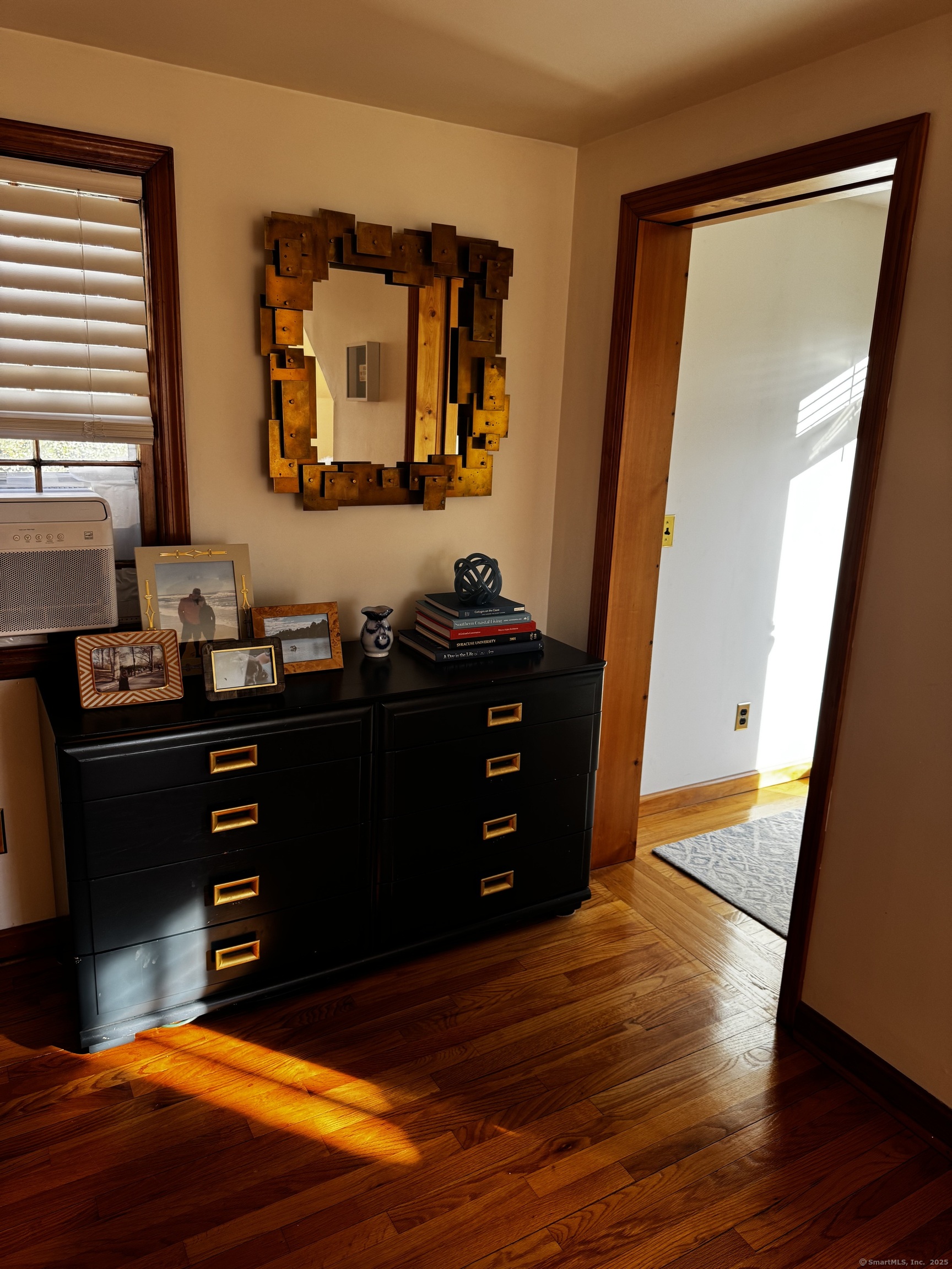 25 Ludlow Manor