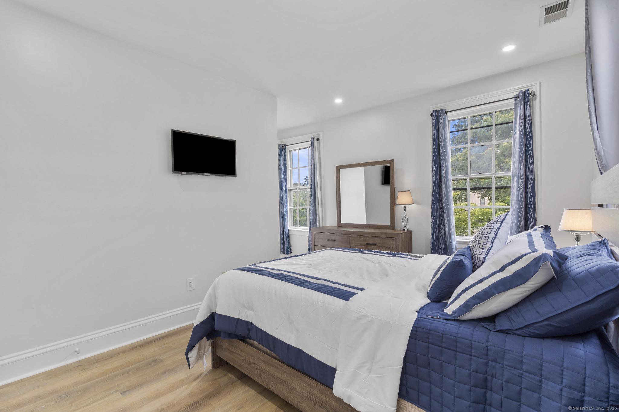782 Asylum Avenue 782