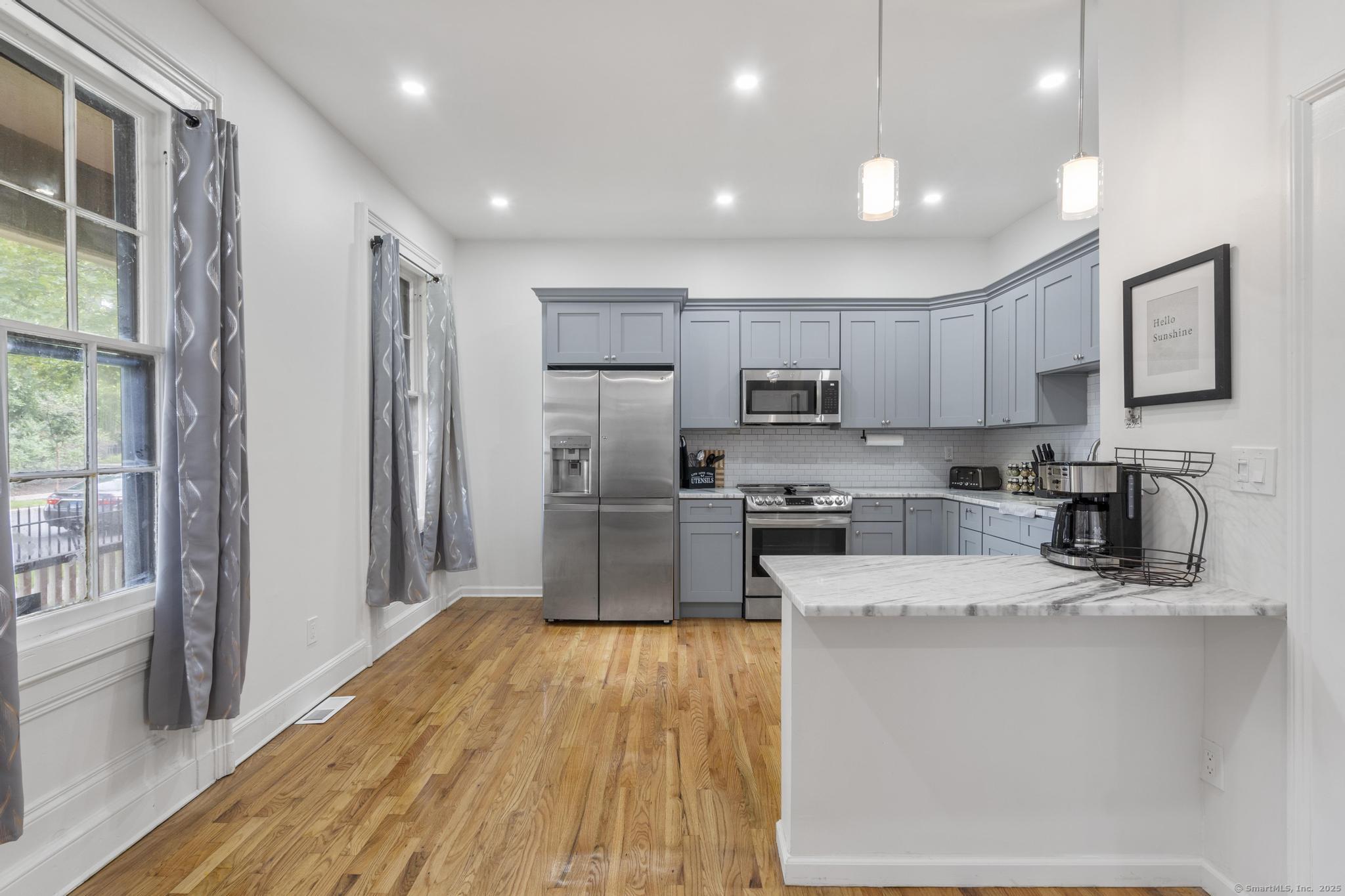 782 Asylum Avenue 782
