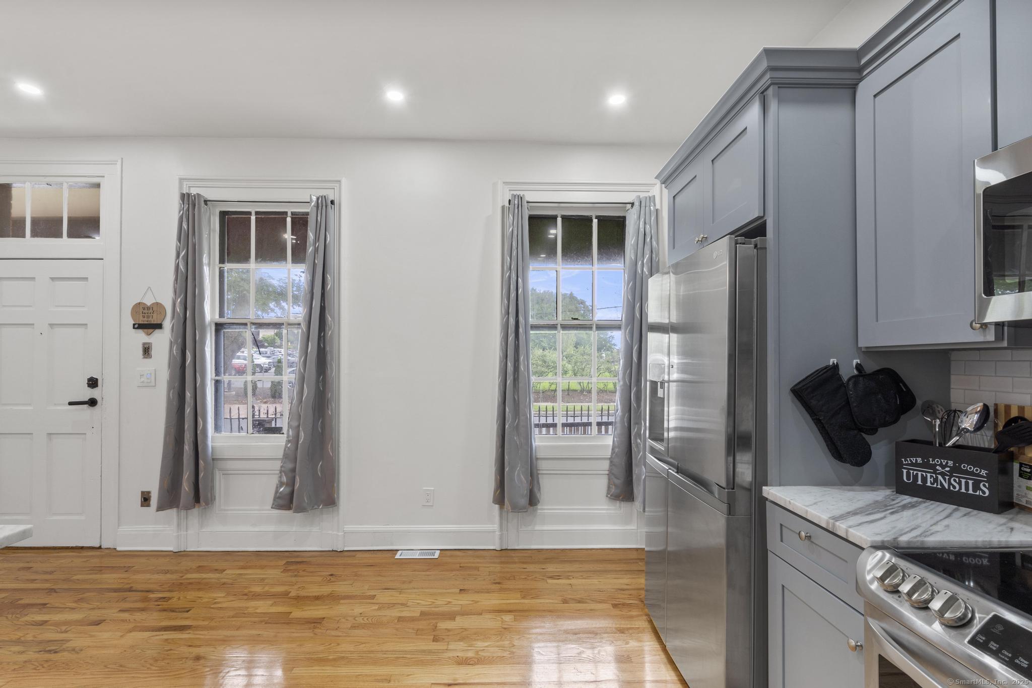 782 Asylum Avenue 782