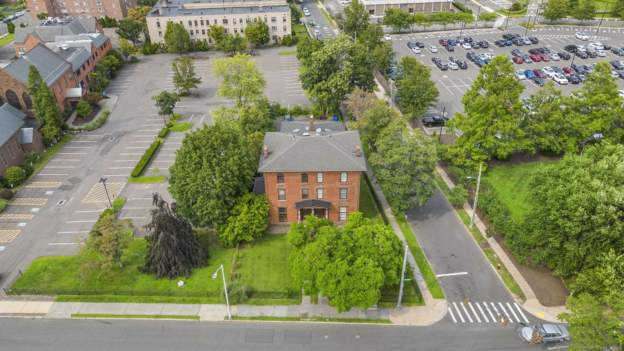 782 Asylum Avenue 782