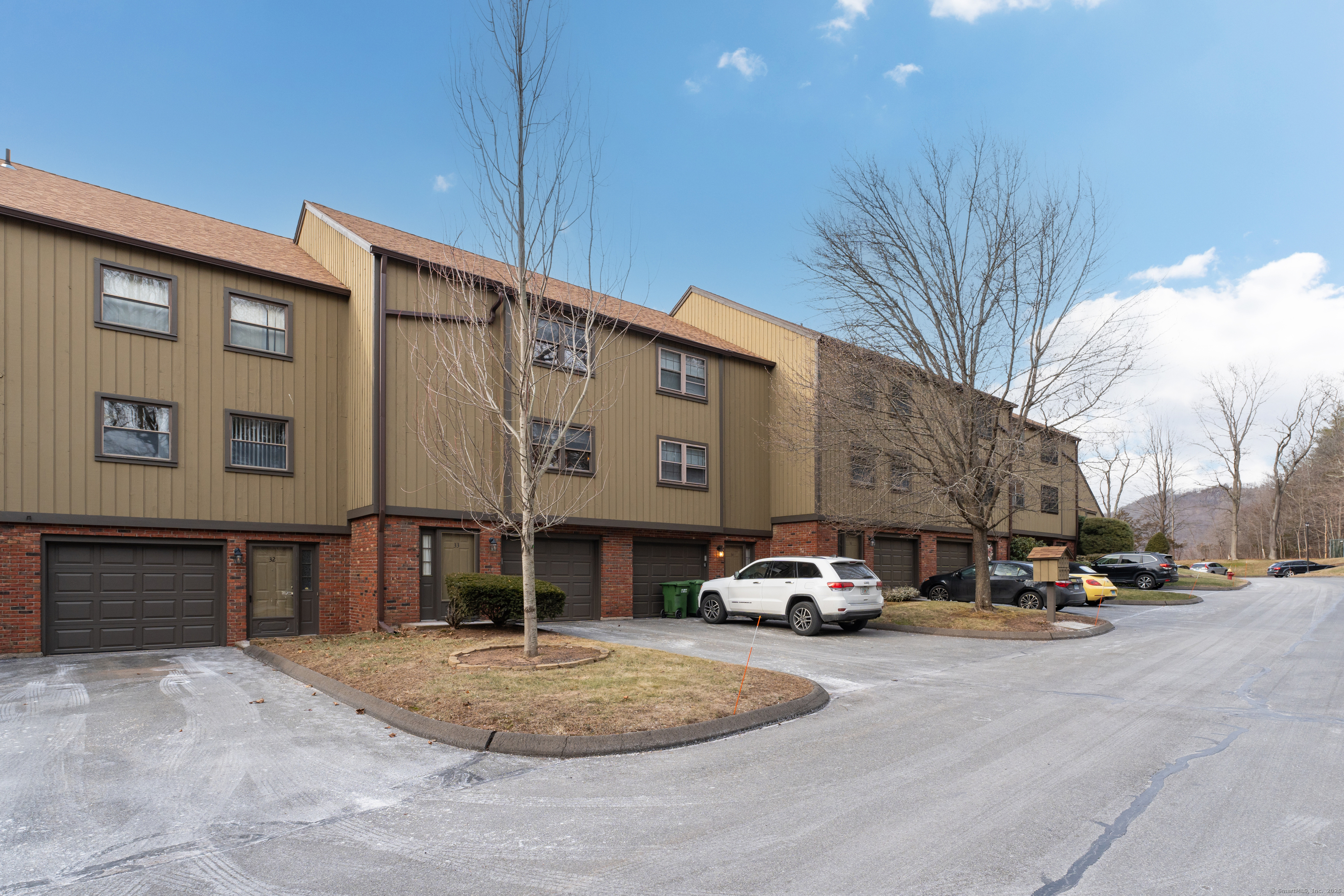 33 Mattabasset Drive 33