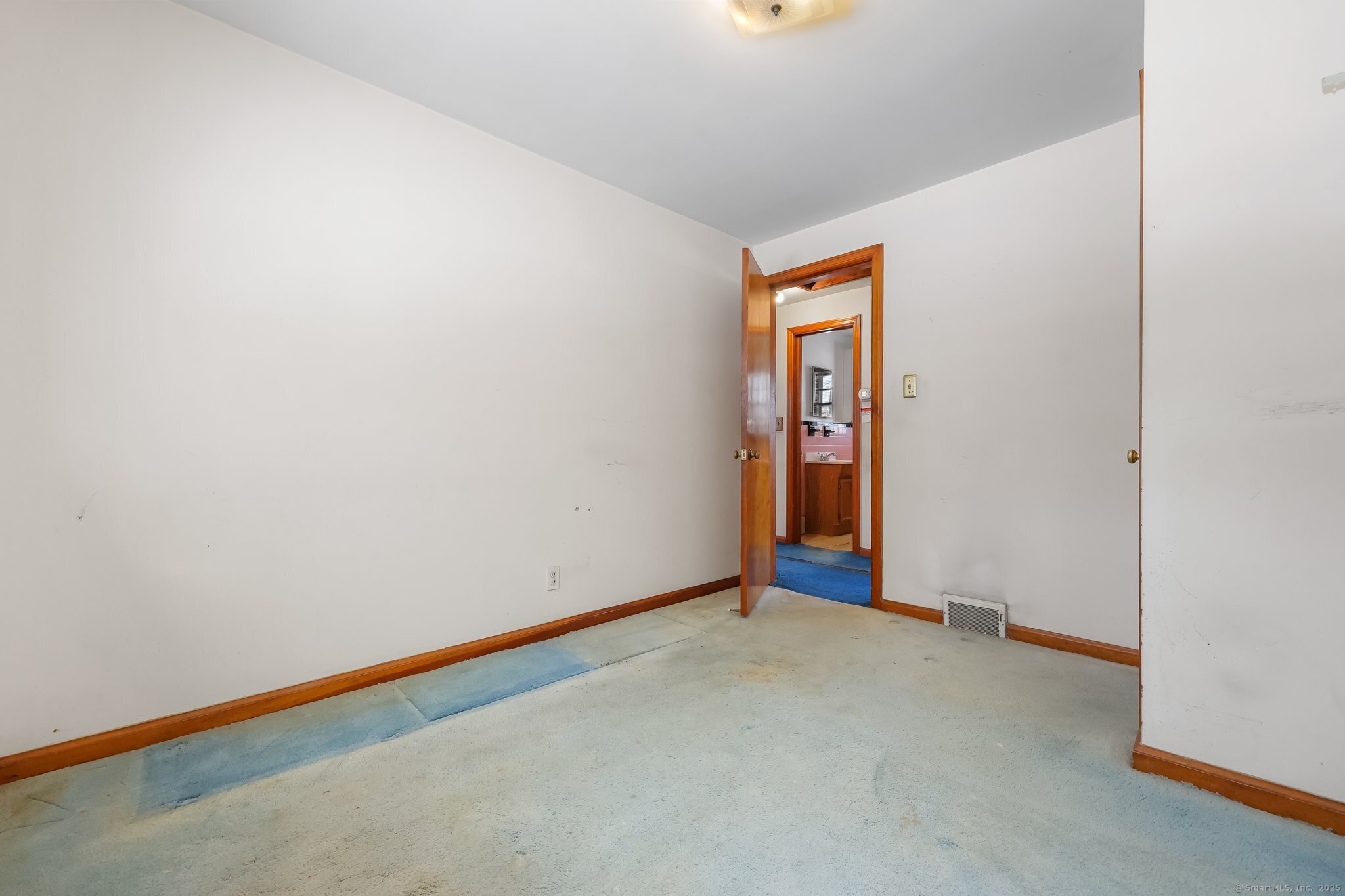 12 Eagle Road