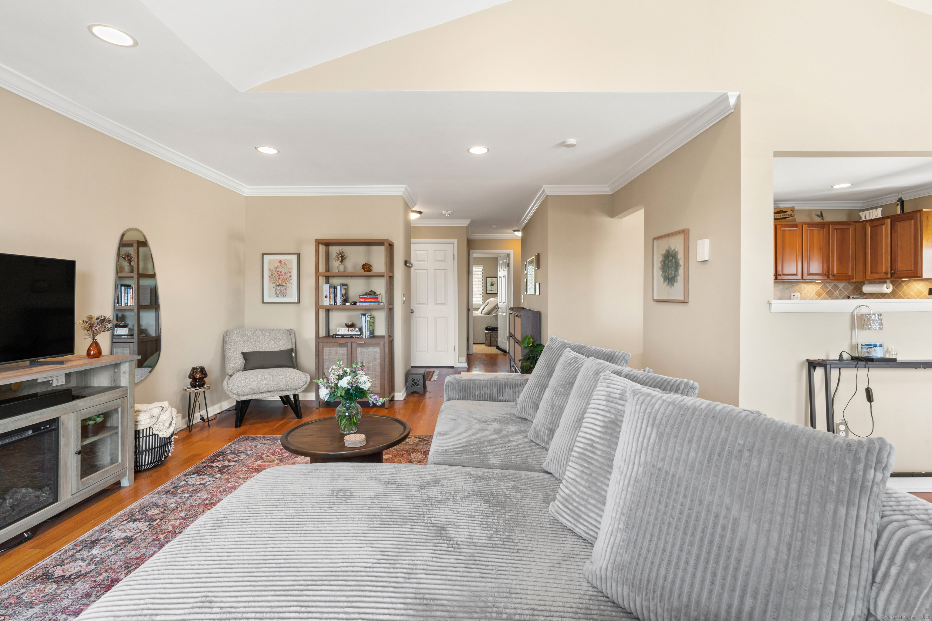 97 Richards Avenue APT B16