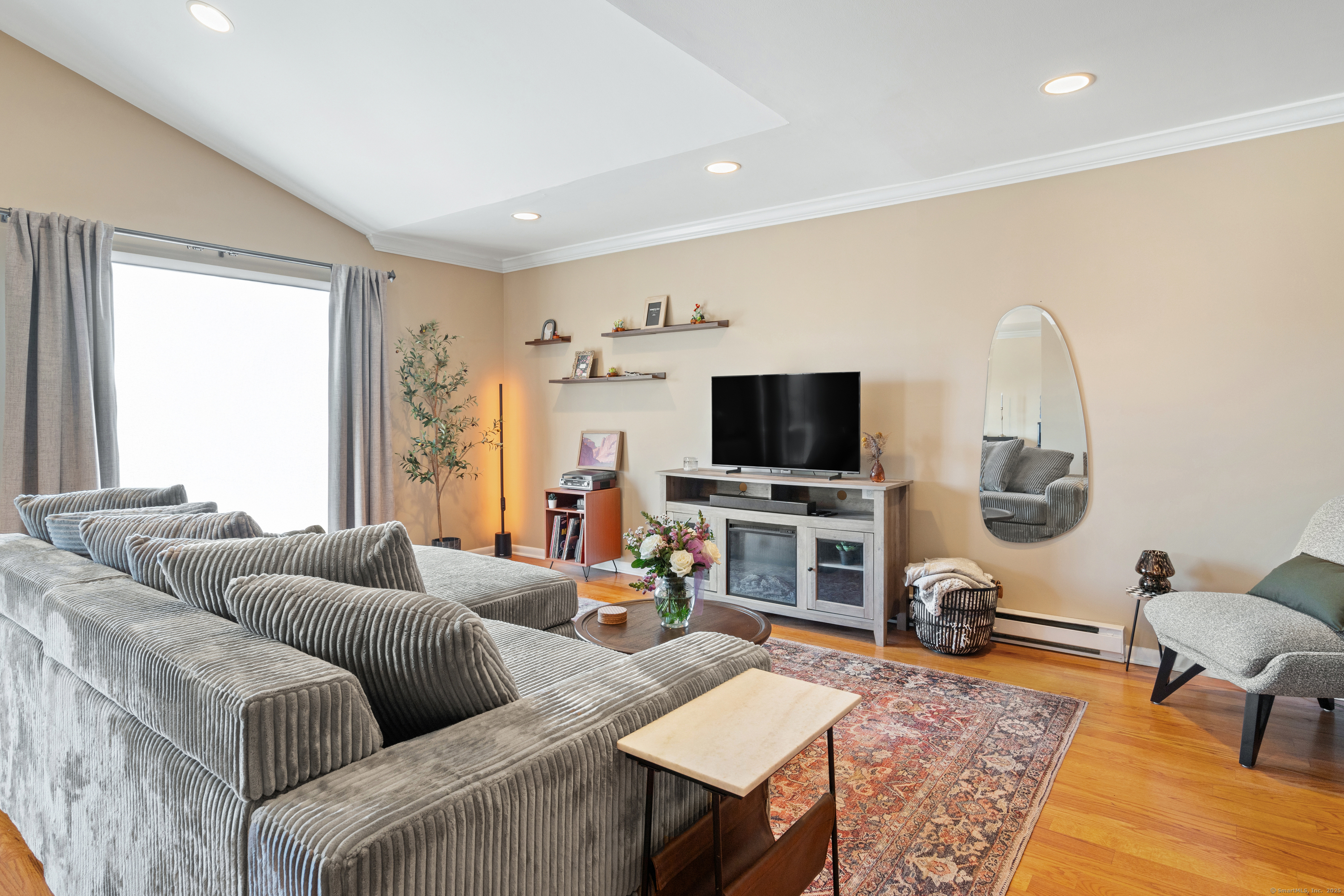 97 Richards Avenue APT B16