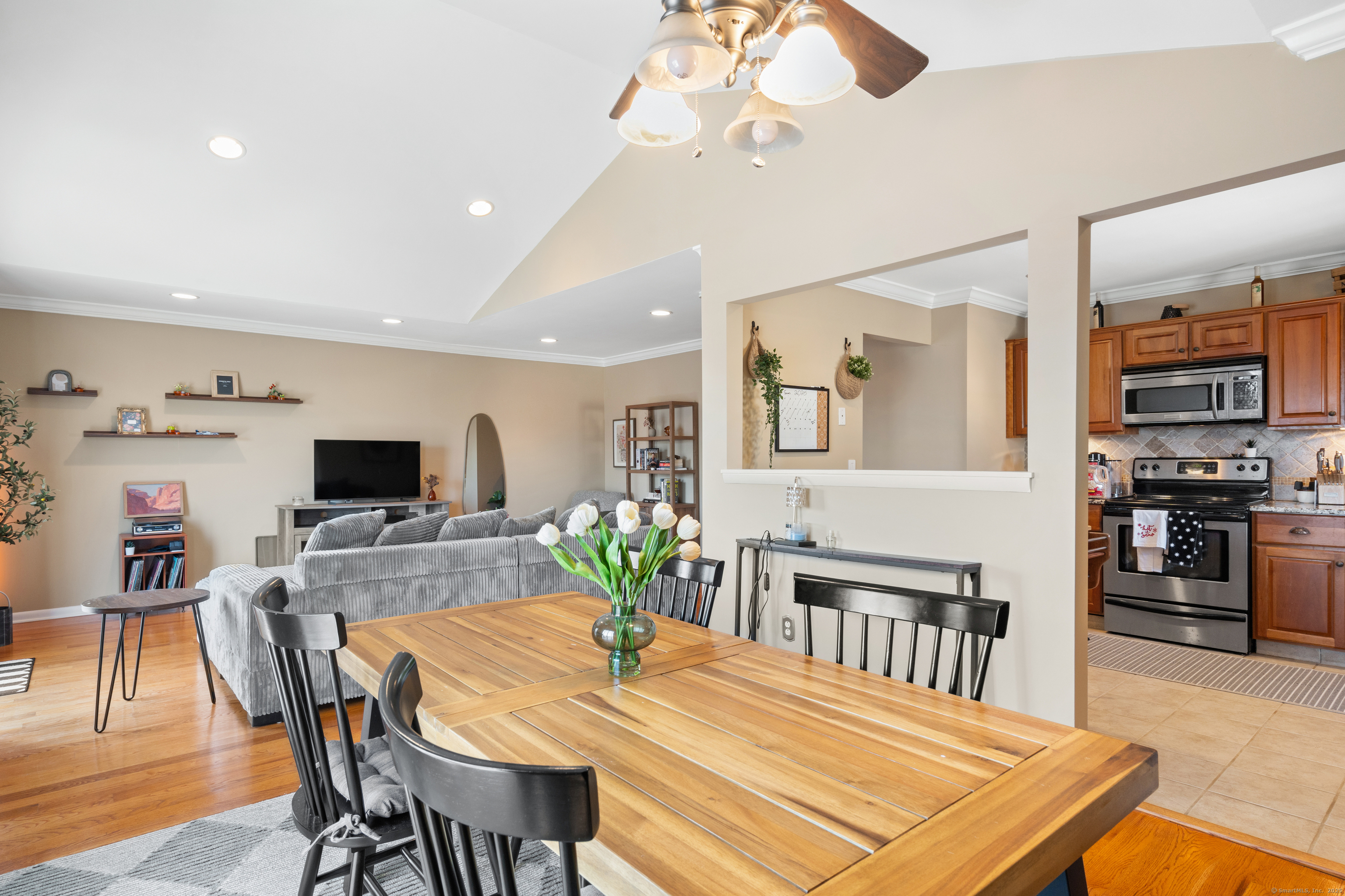 97 Richards Avenue APT B16