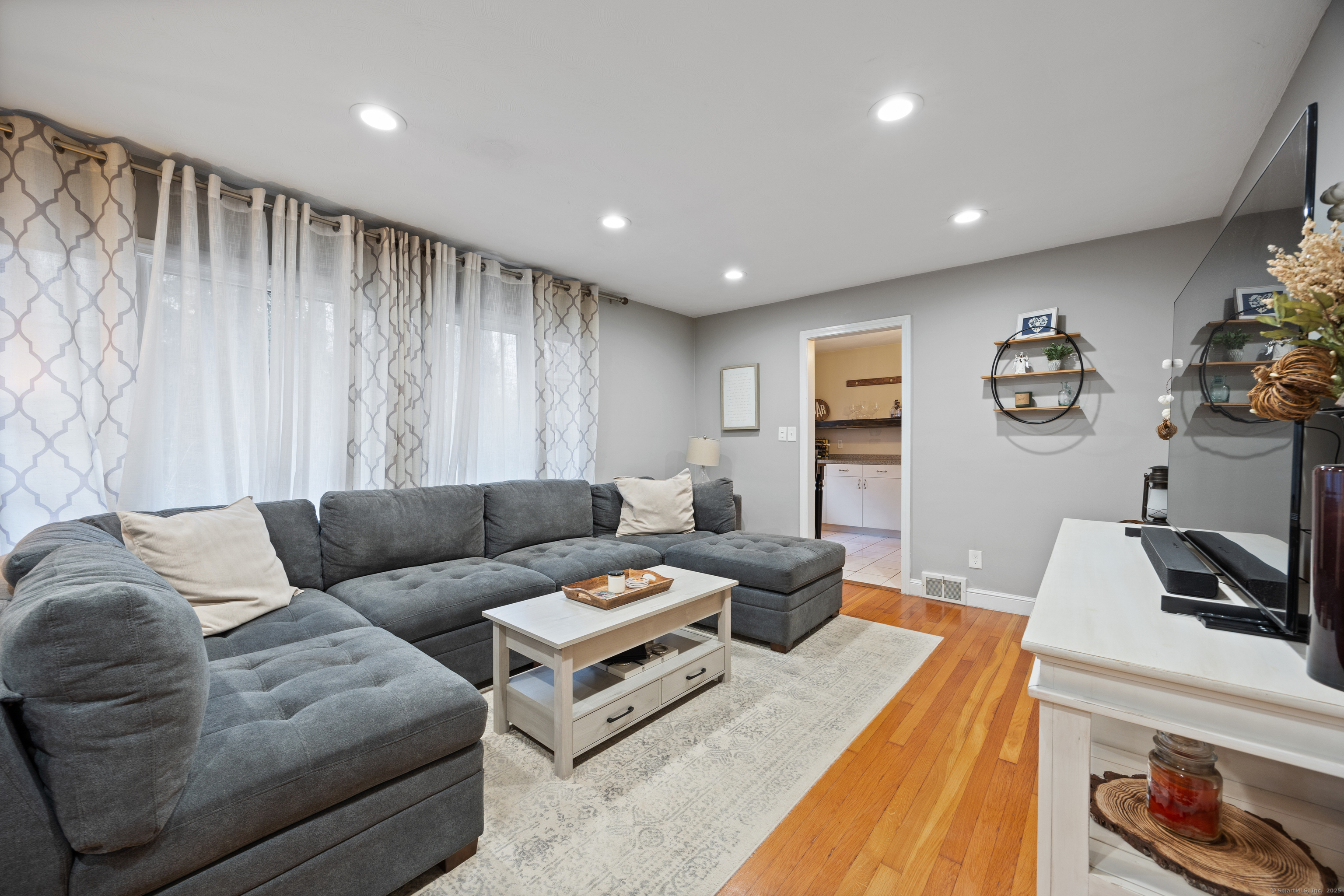 36 Mayview Avenue
