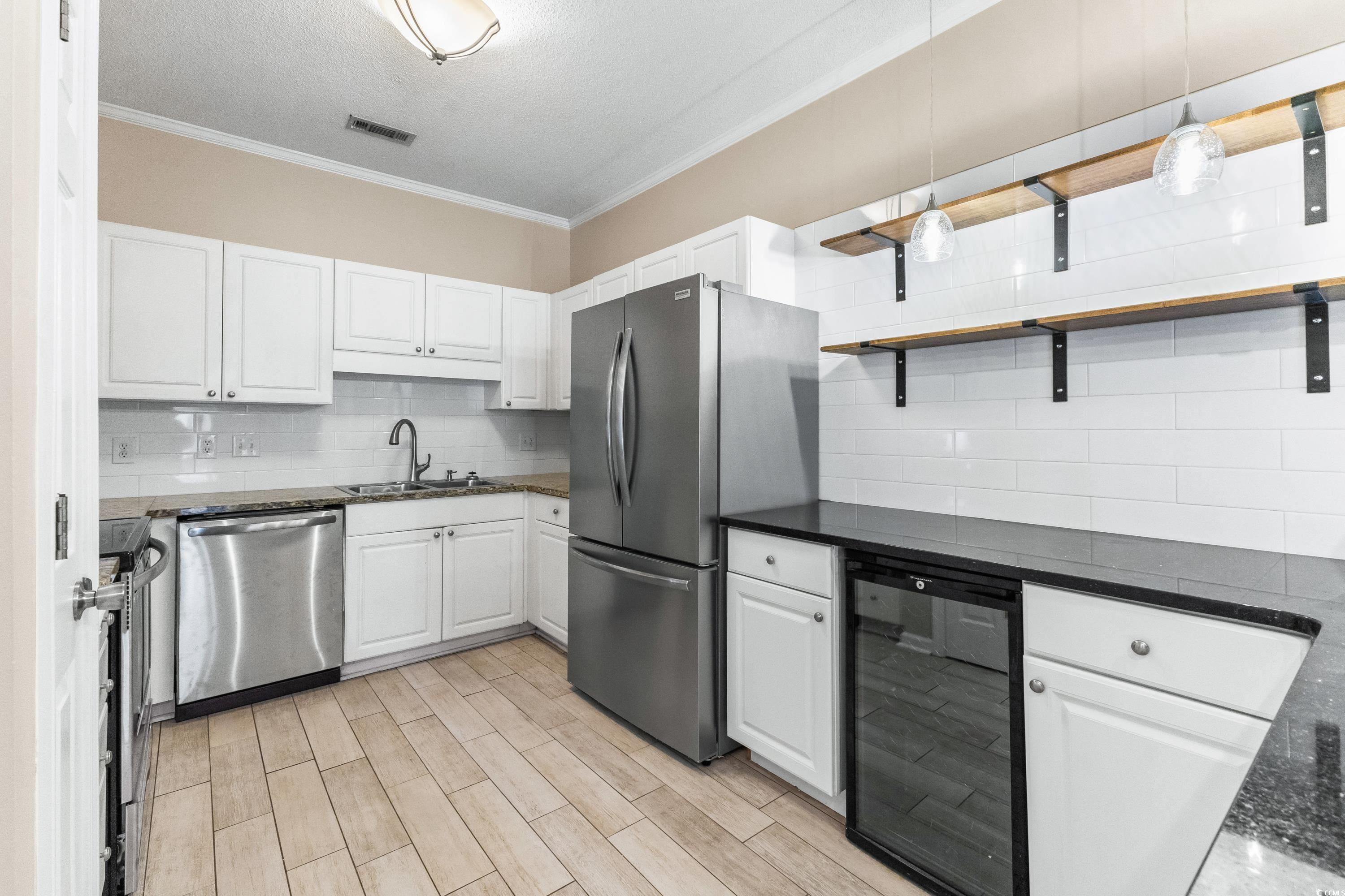 9749 Leyland Dr. Unit: 10