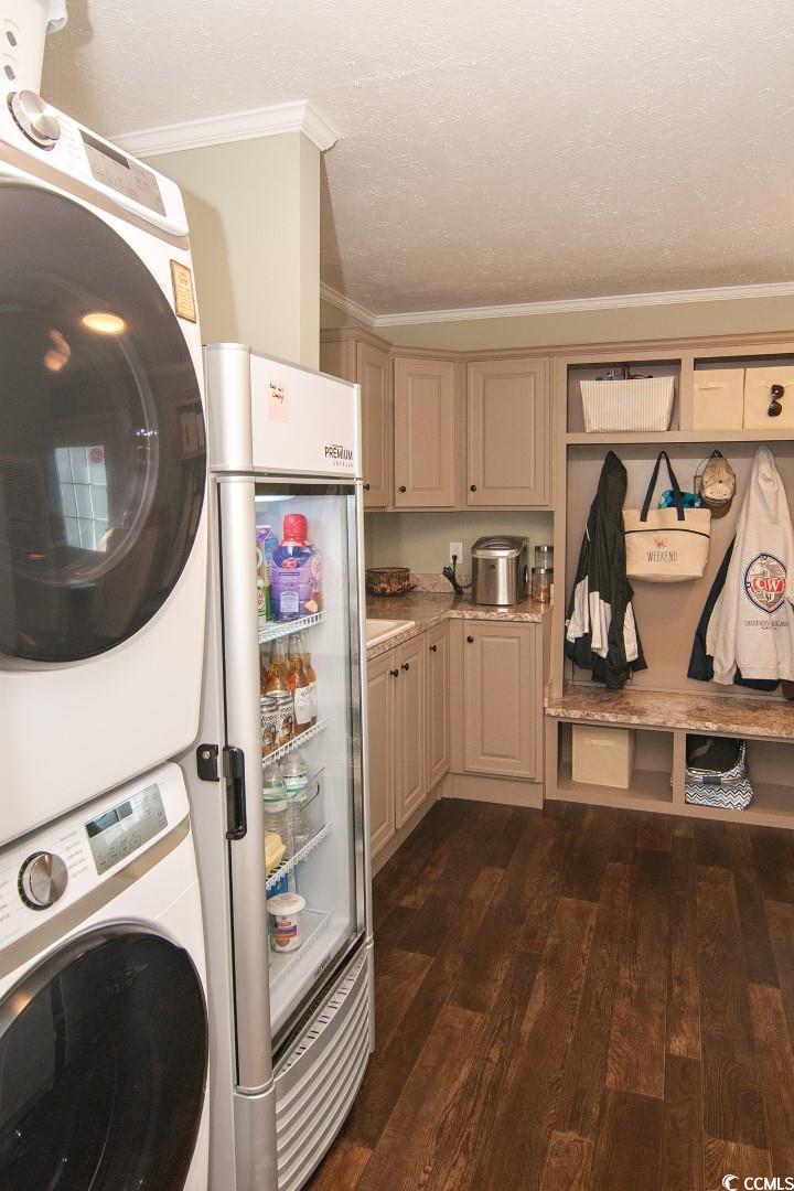 2282 John Henry Ln.