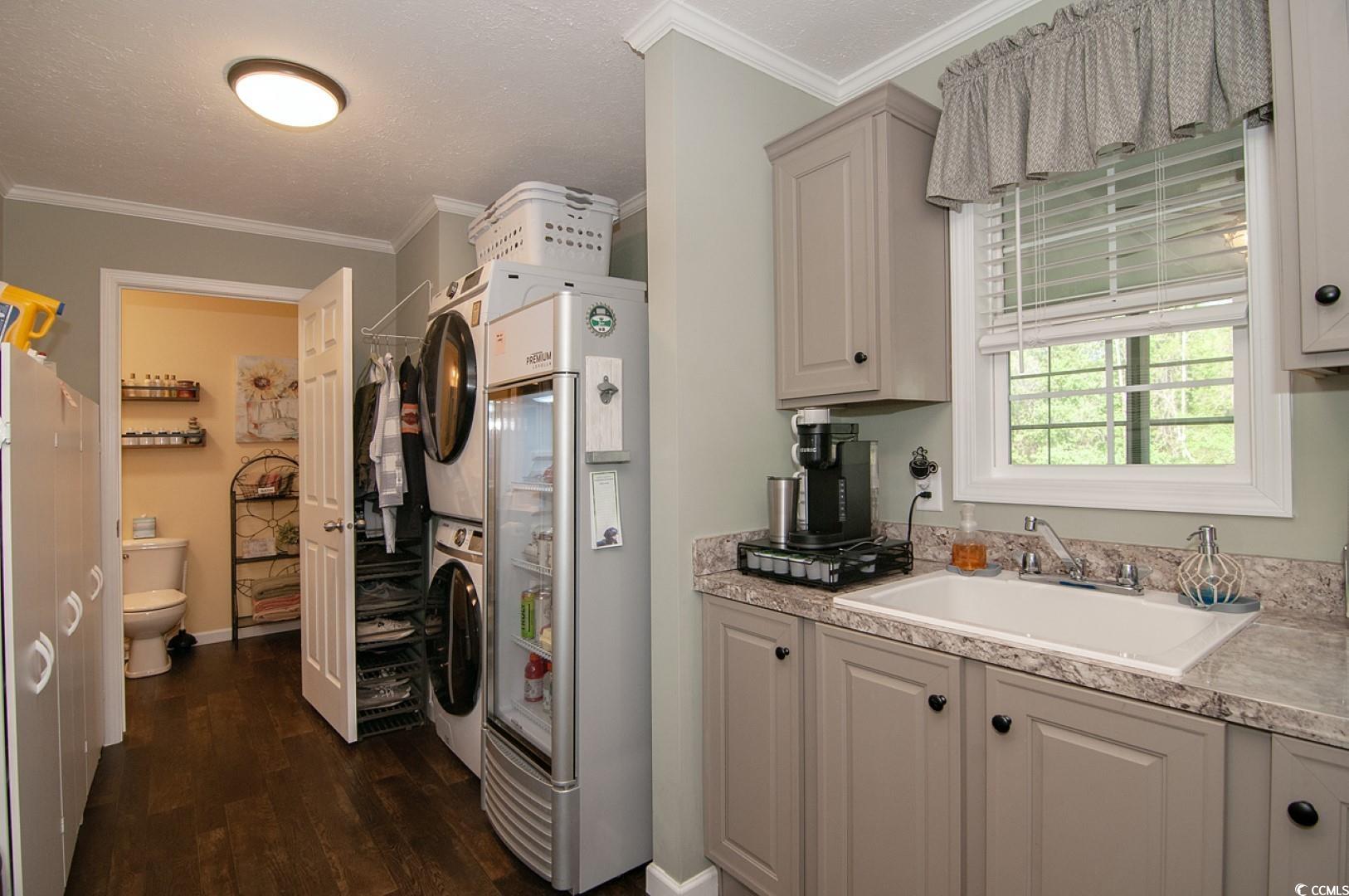 2282 John Henry Ln.