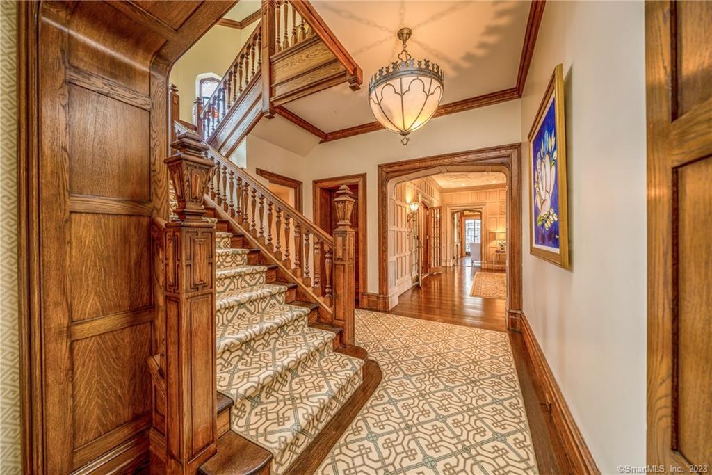 544 Oenoke Ridge