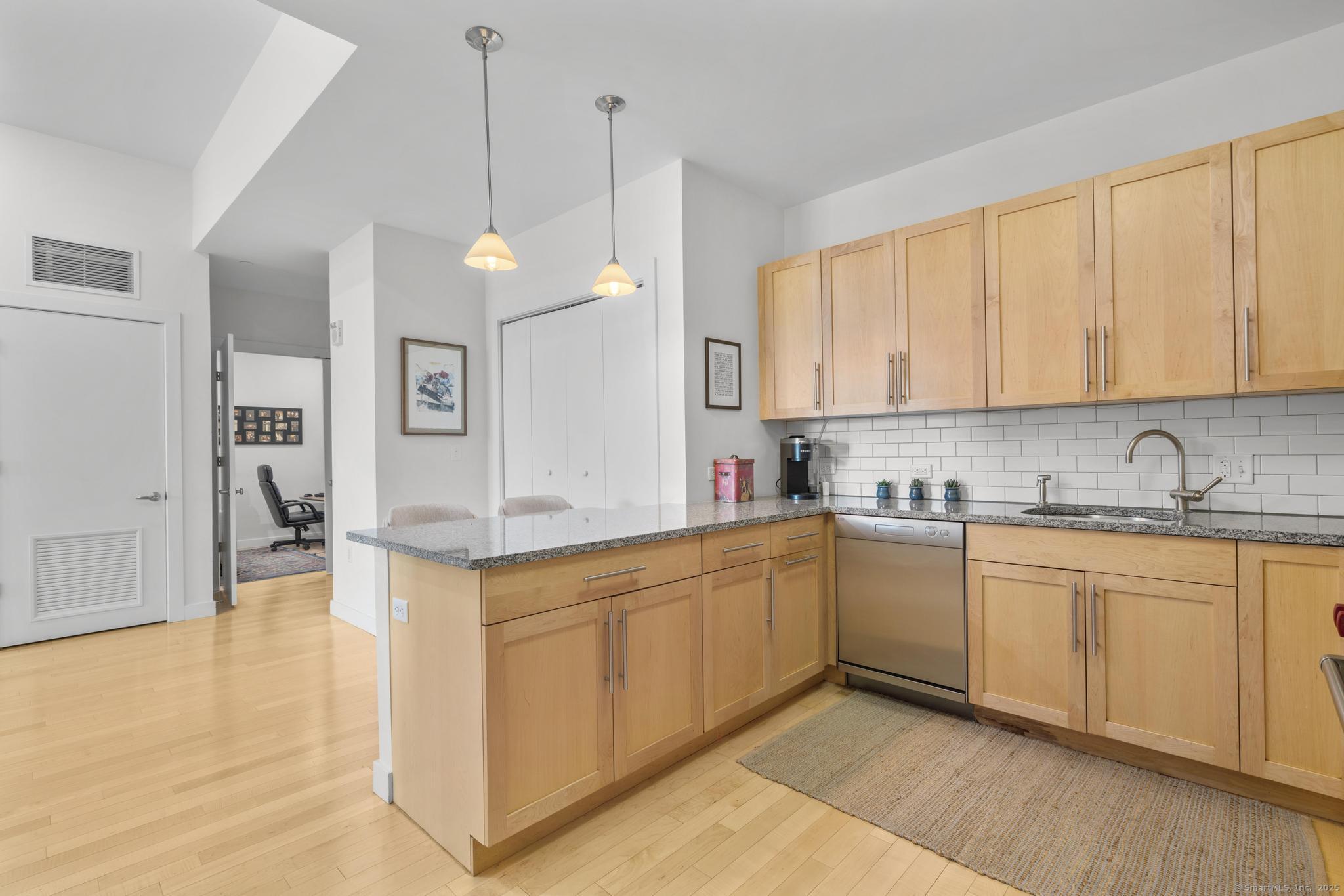 1515 Summer Street 503