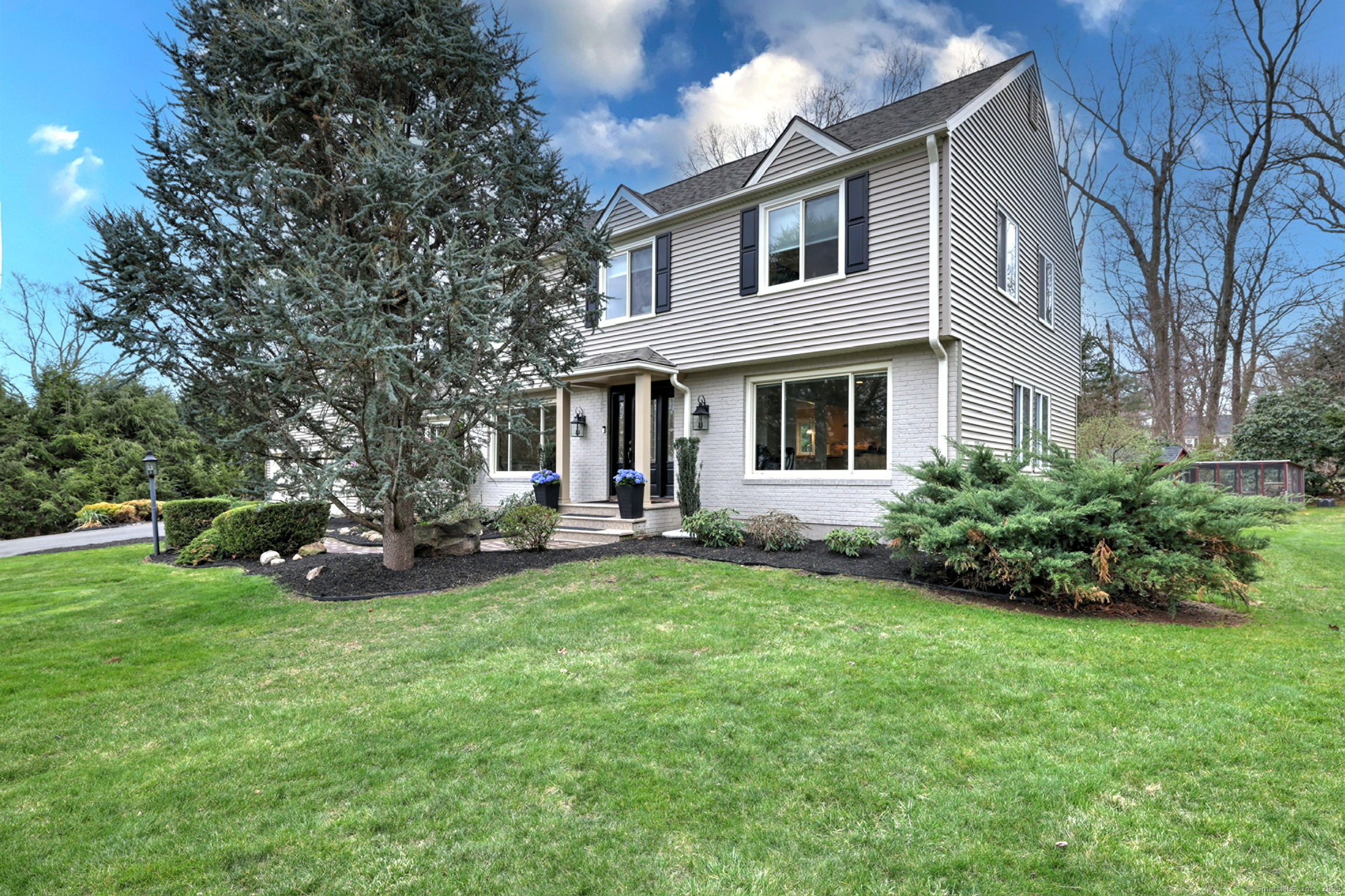 135 Hitchcock Court
