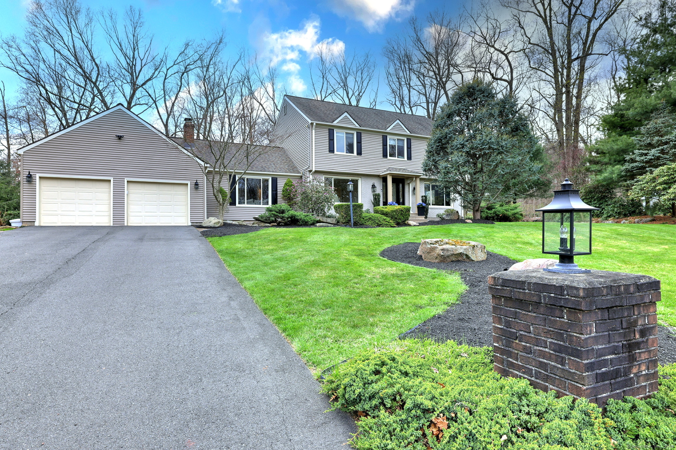 135 Hitchcock Court