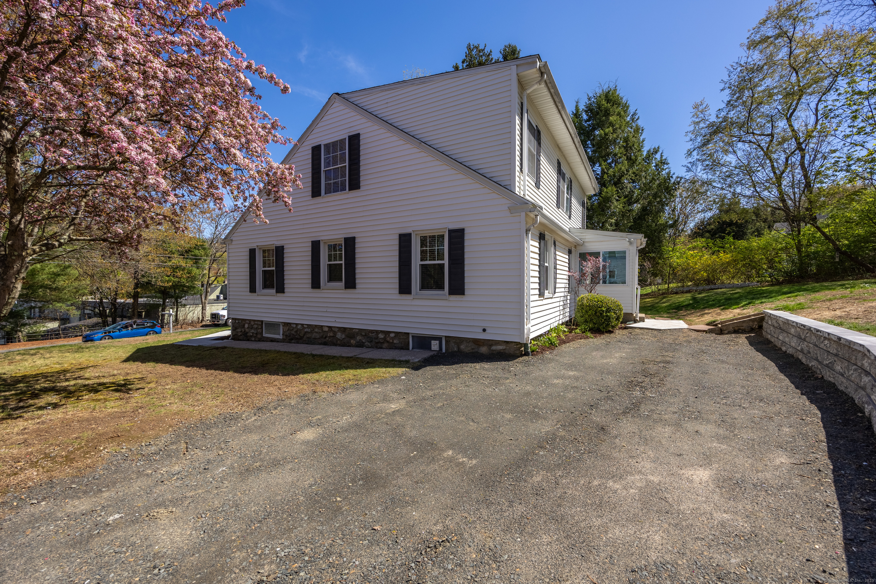 107 Falls Avenue