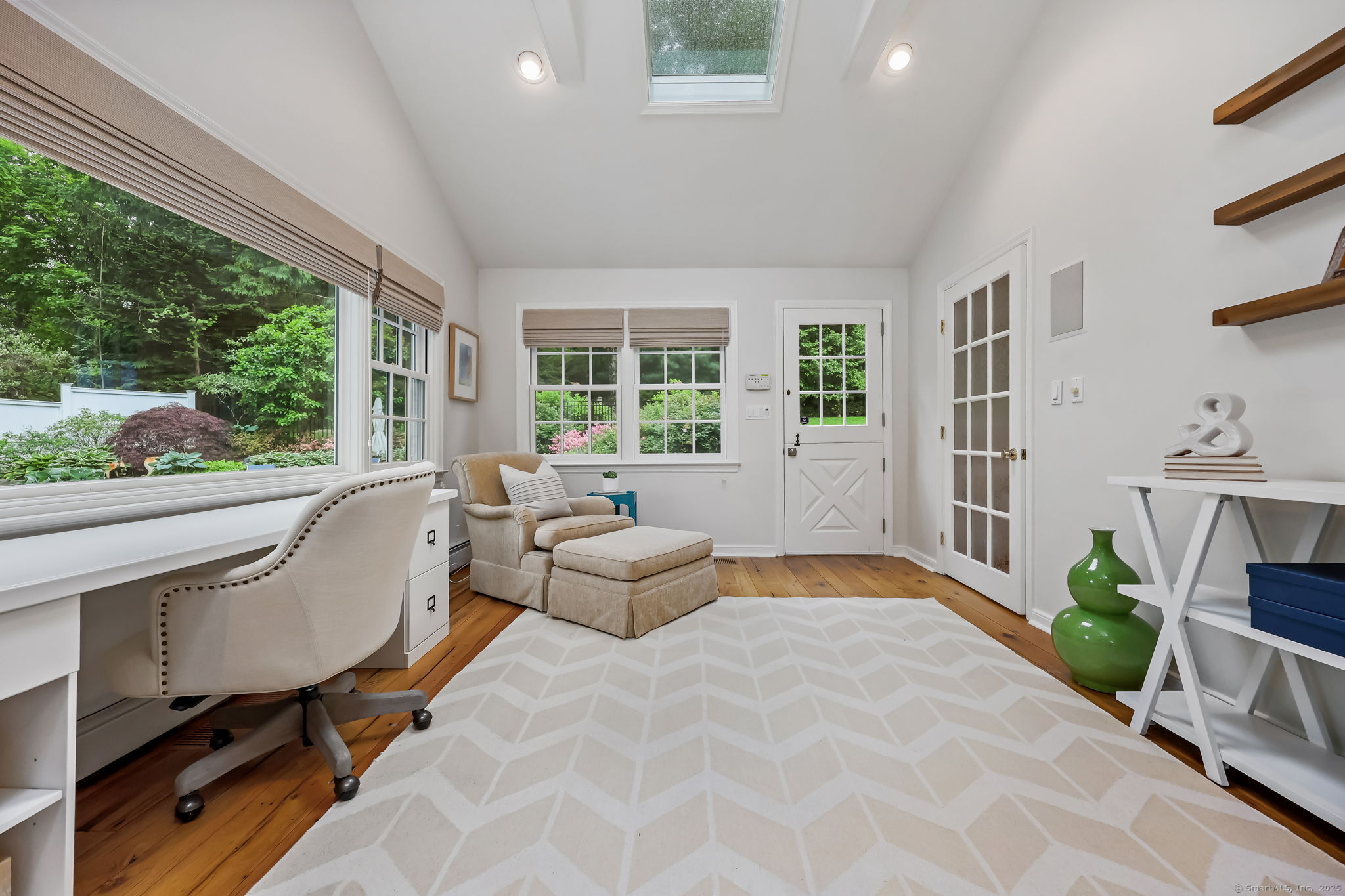 6 Weathervane Hill