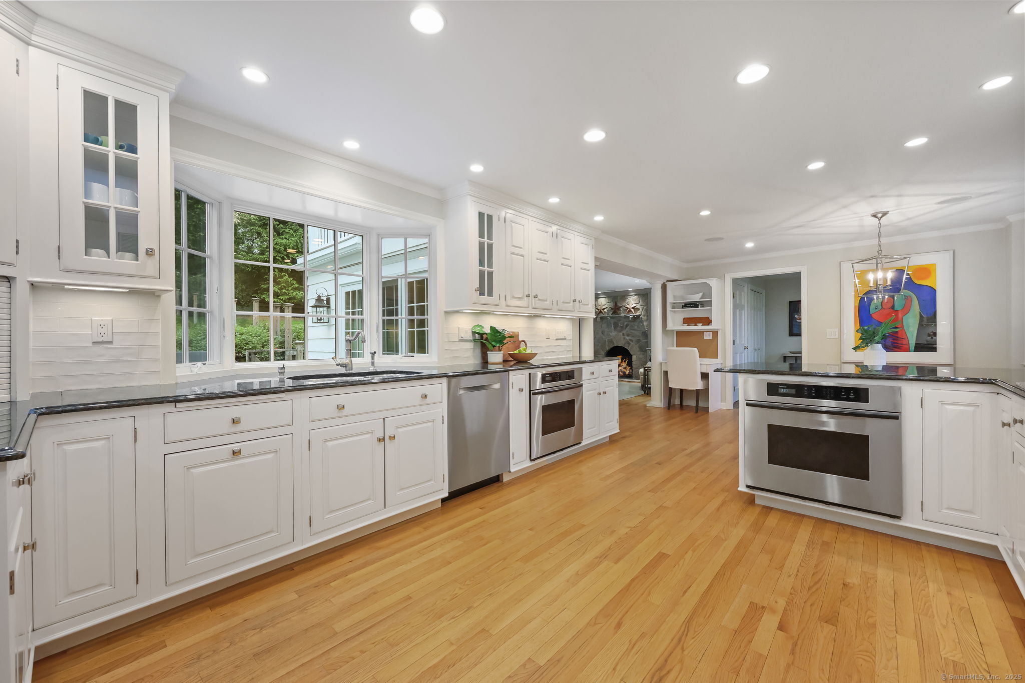 6 Weathervane Hill