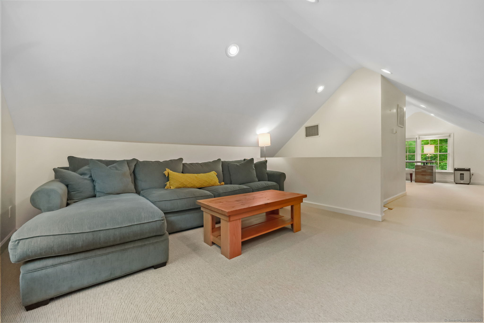 6 Weathervane Hill
