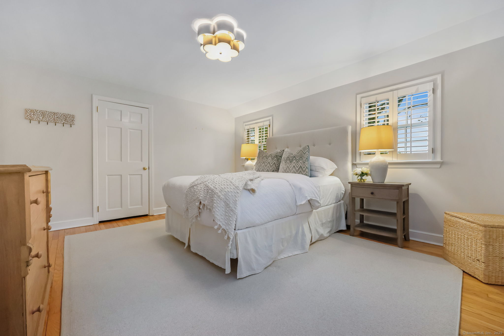6 Weathervane Hill
