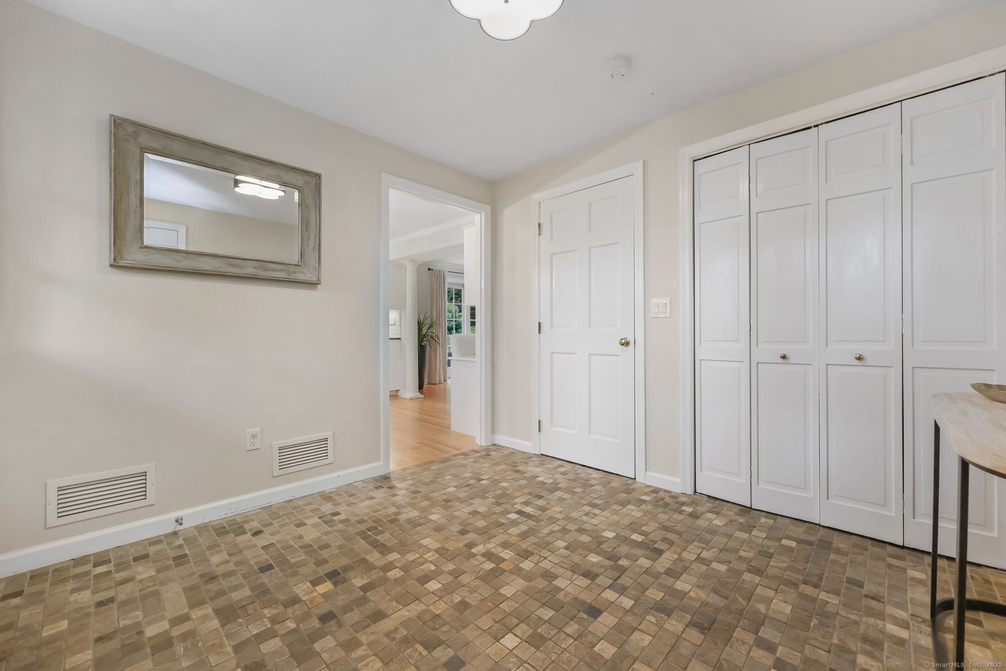 6 Weathervane Hill