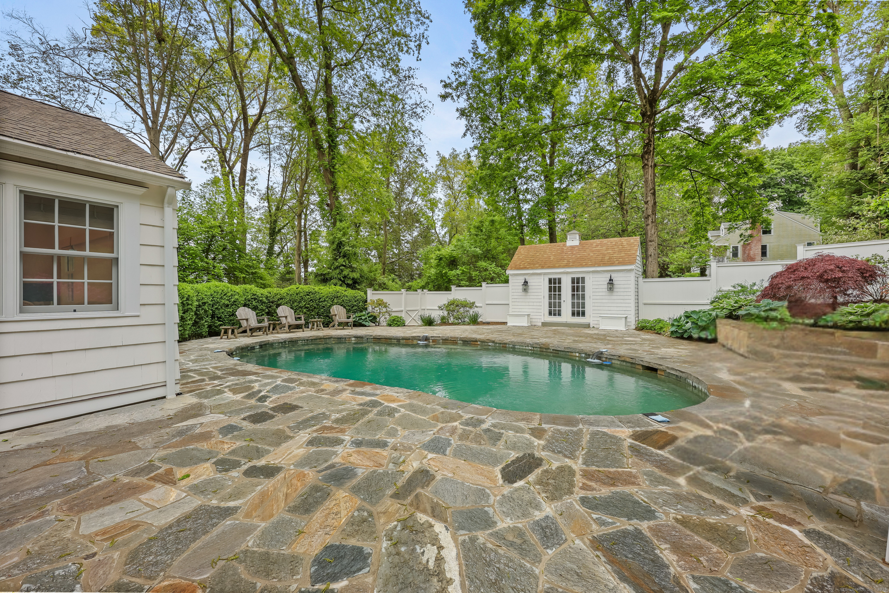 6 Weathervane Hill