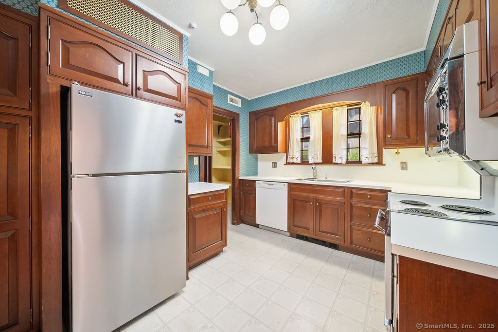 129 Ridgewood Road