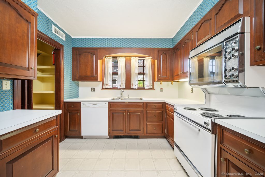 129 Ridgewood Road