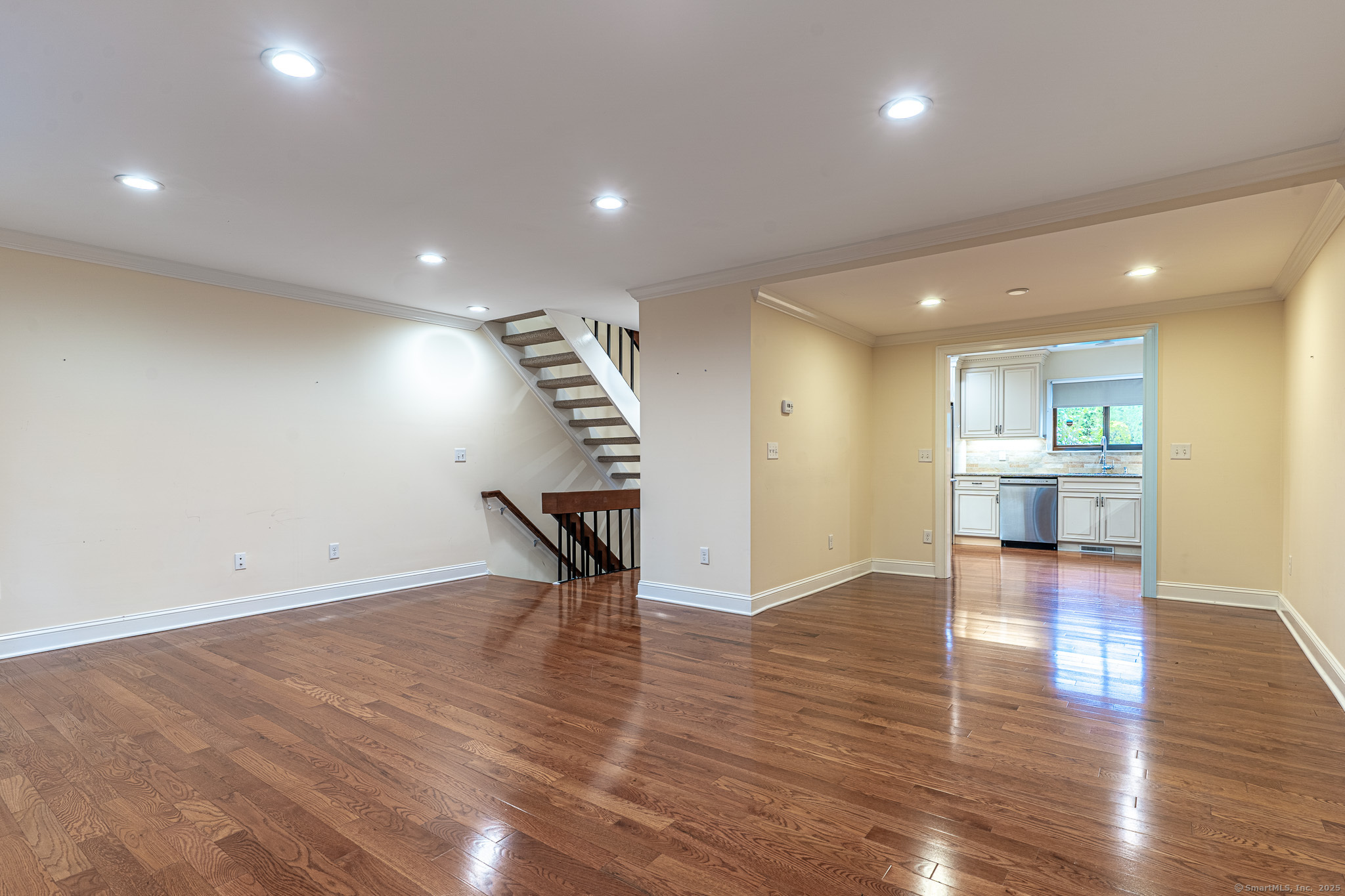 67 Riverside Avenue 67