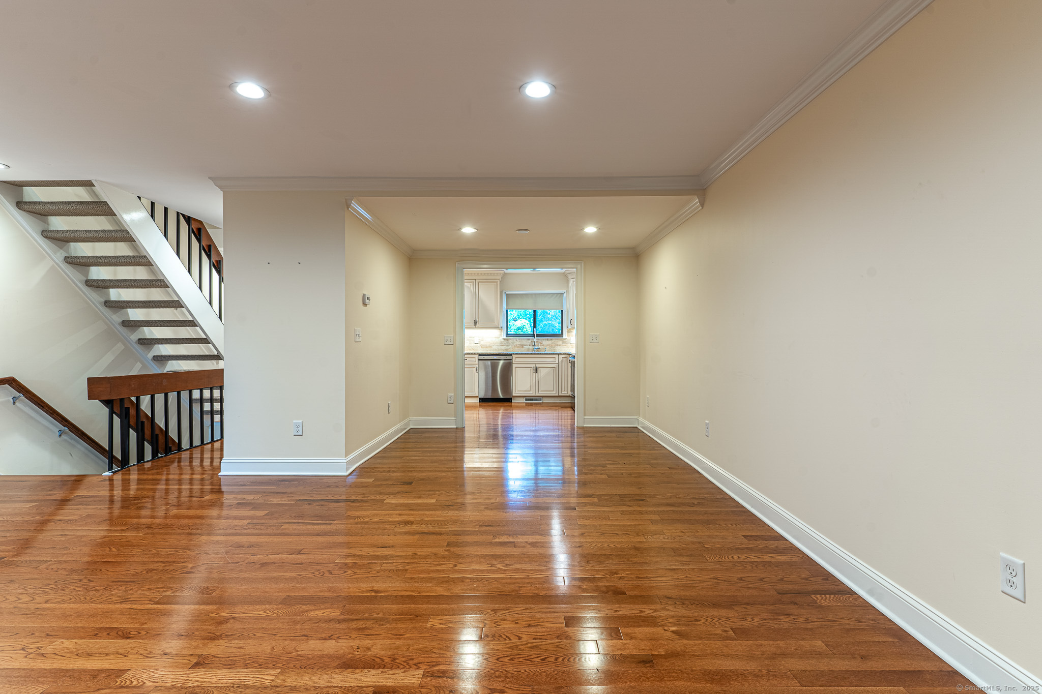 67 Riverside Avenue 67