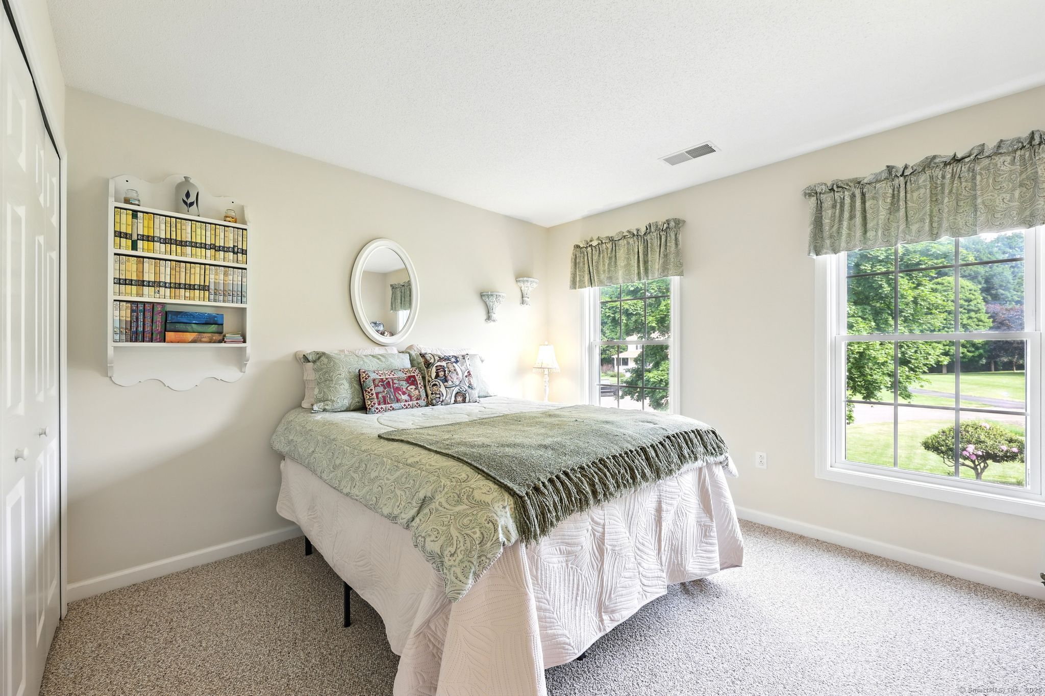 7 Brook Wood Court