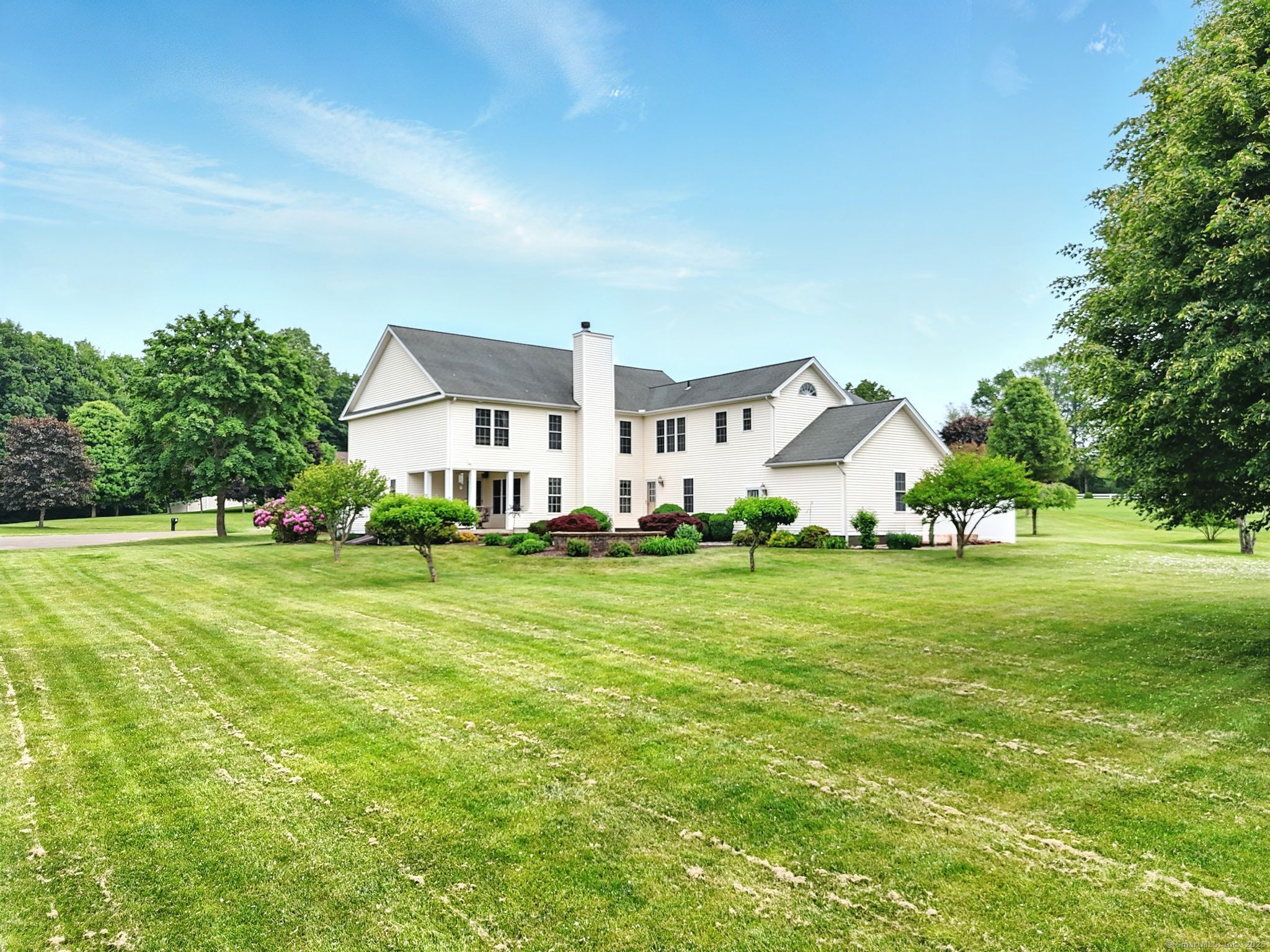 7 Brook Wood Court