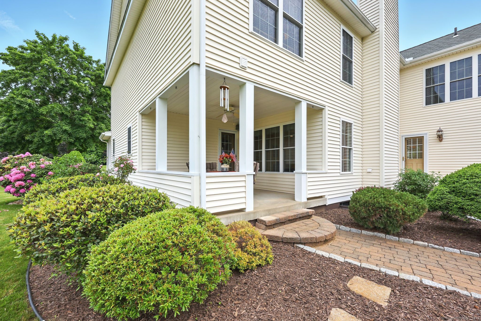7 Brook Wood Court