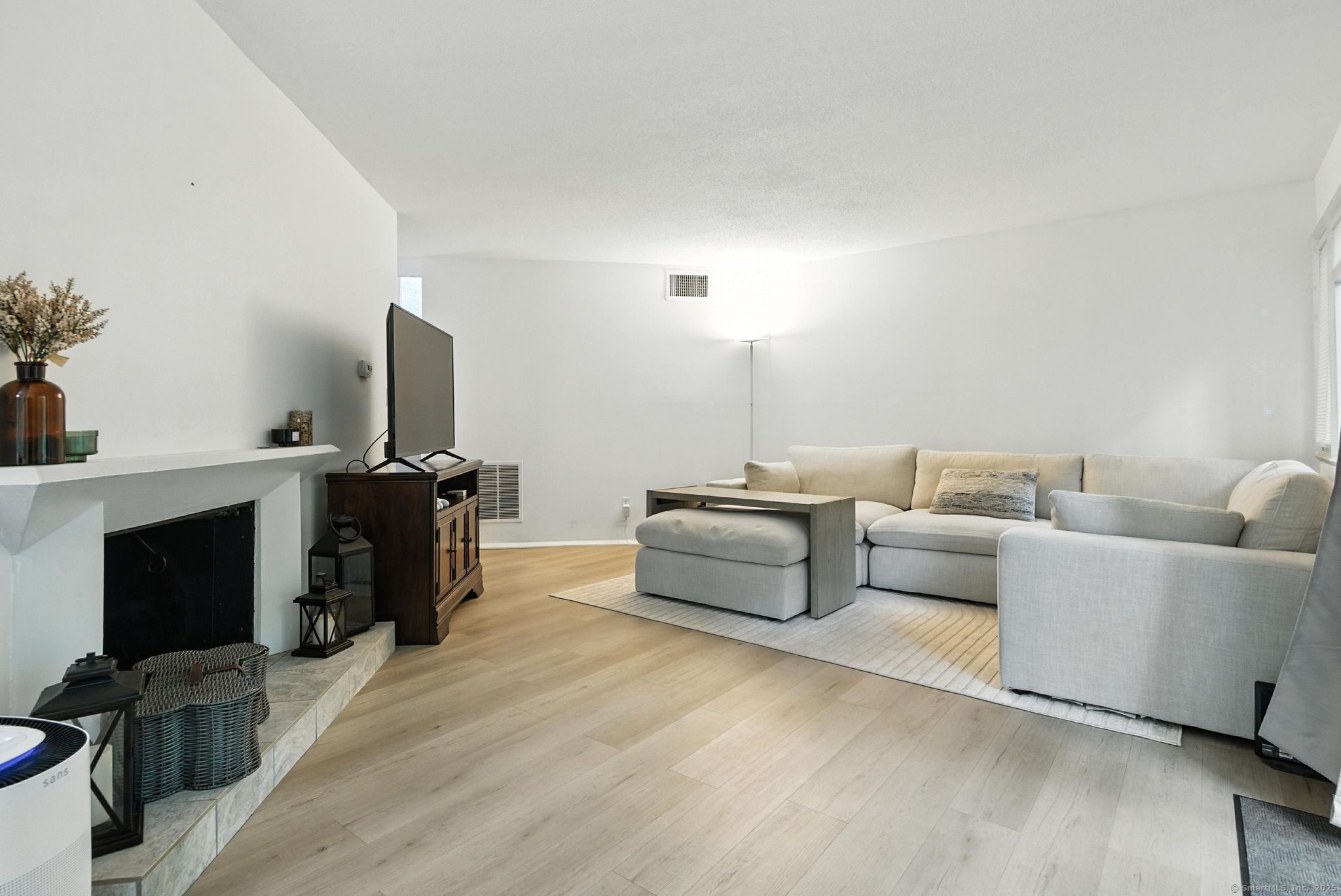 4 Earls Court 4C