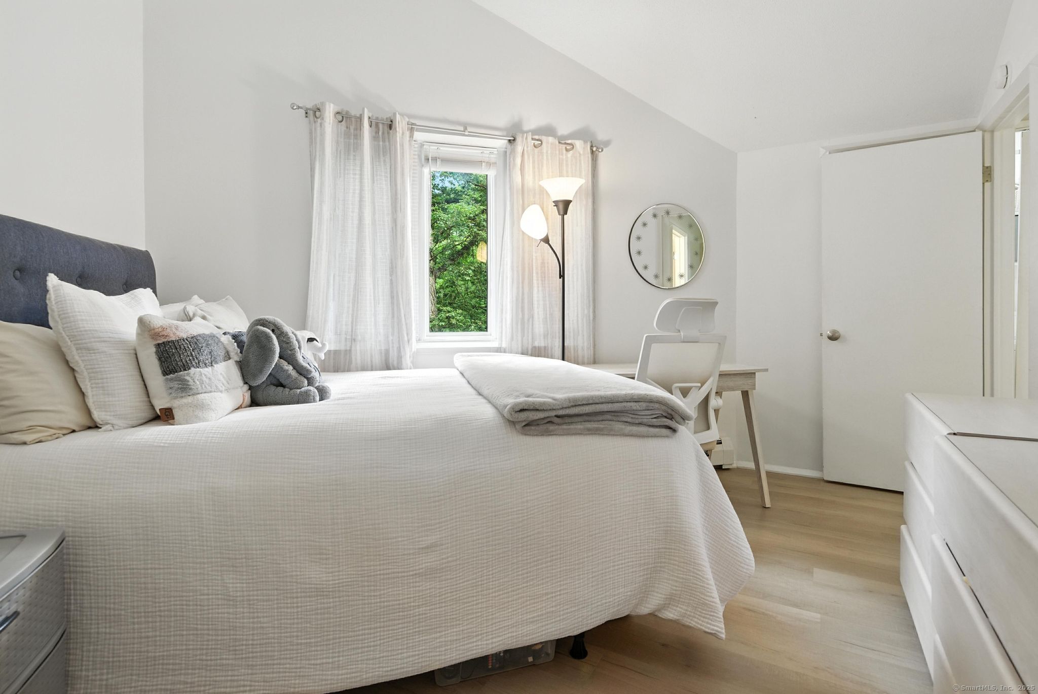4 Earls Court 4C