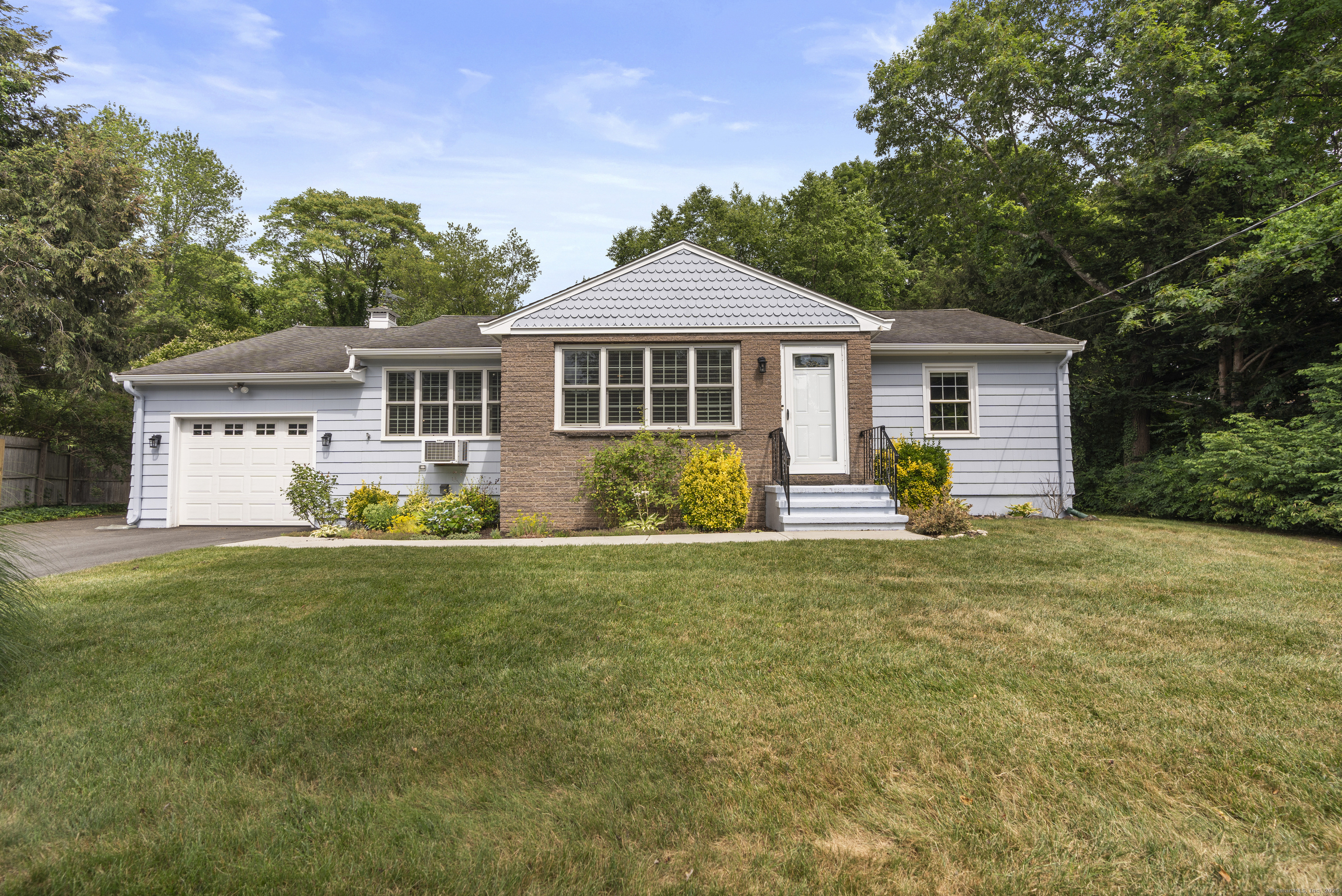 7 Northeast Drive