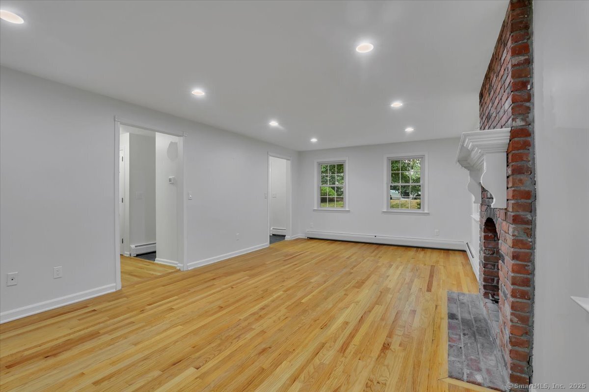 77 Hemlock Ridge