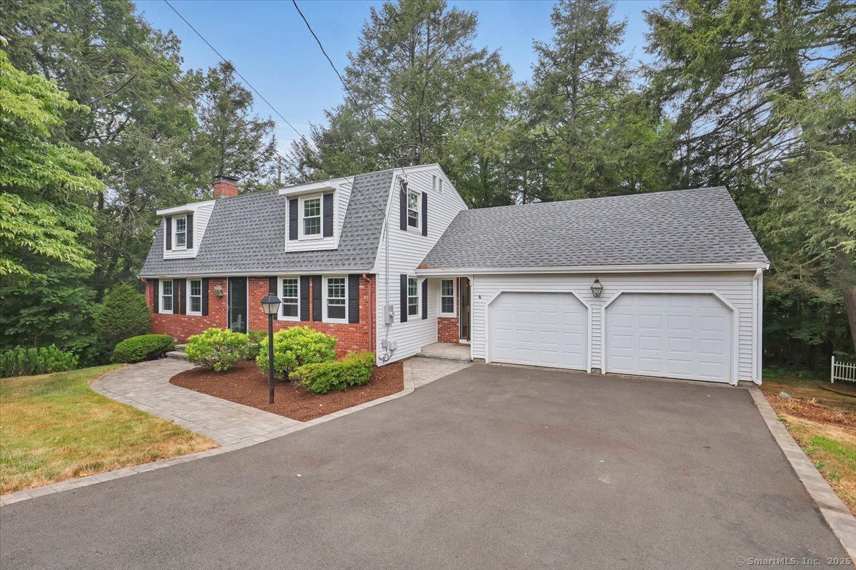 77 Hemlock Ridge