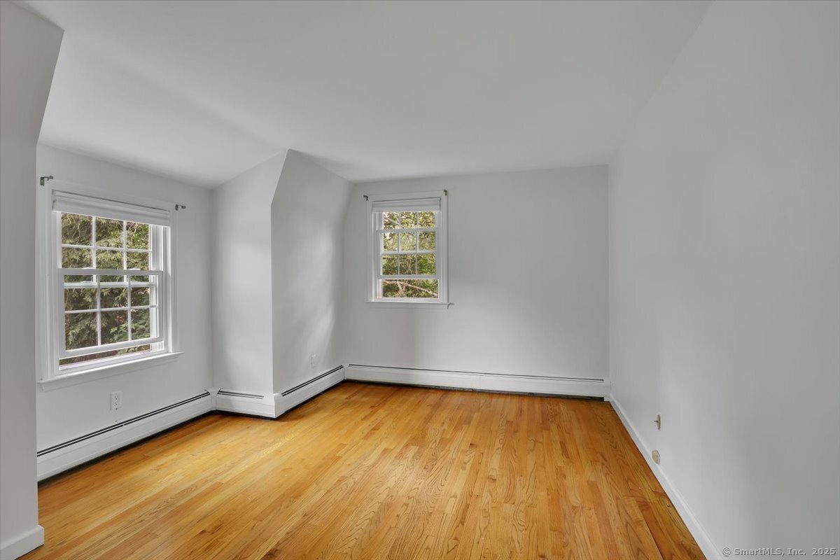 77 Hemlock Ridge
