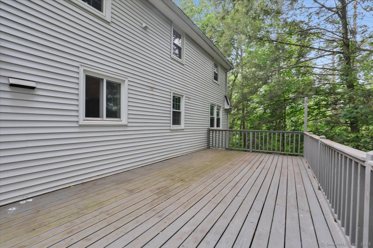 77 Hemlock Ridge