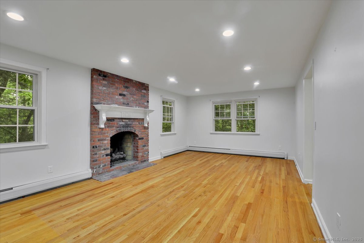 77 Hemlock Ridge