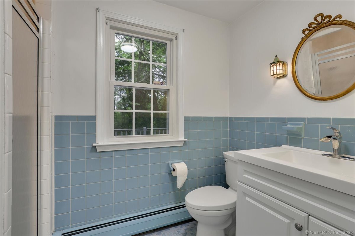 77 Hemlock Ridge