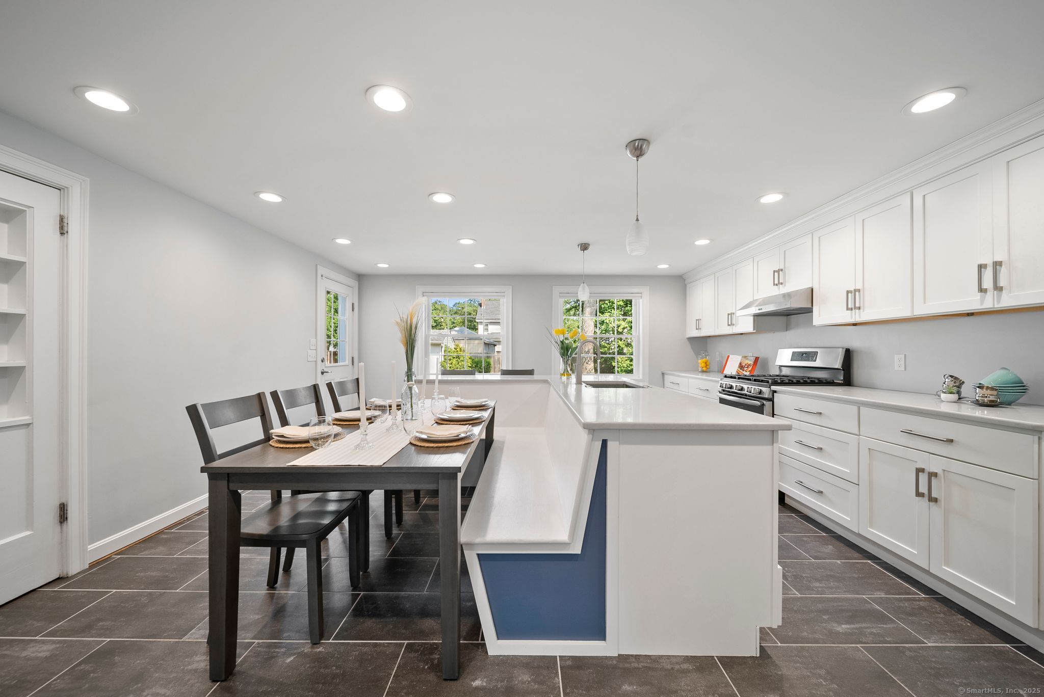 21 Oakwood Manor